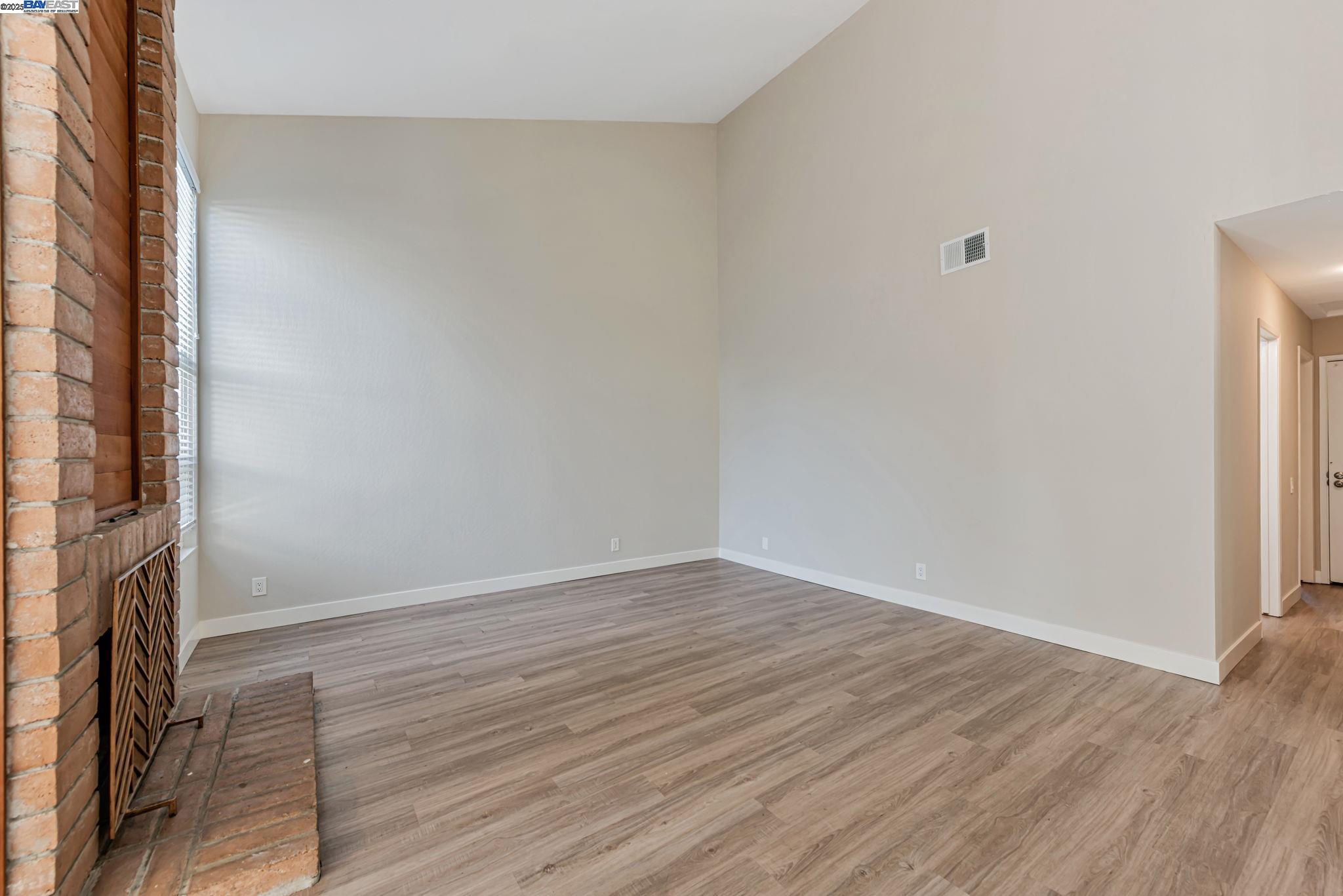 Photo #7: 41113175 Listing: Photo #7