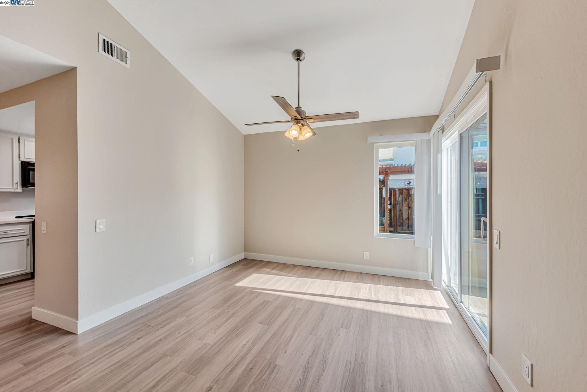 Photo #9: 41113175 Listing: Photo #9
