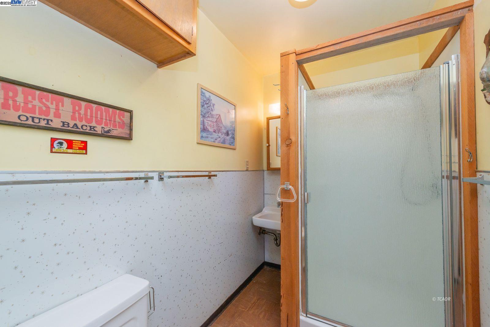 Detail Gallery Image 31 of 48 For 230 Lakeview Dr., Trinity Center,  CA 96091 - 3 Beds | 3 Baths