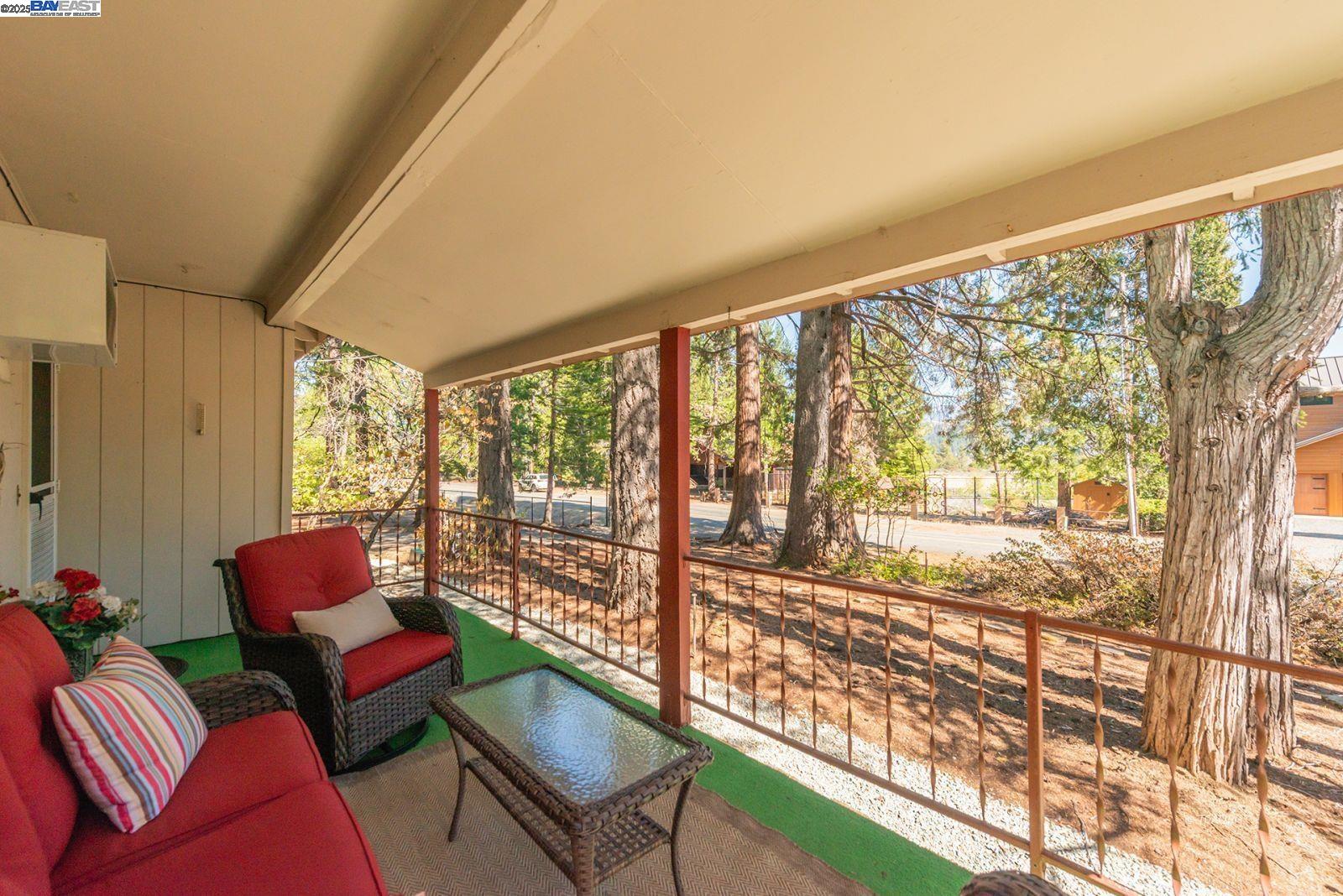 Detail Gallery Image 44 of 48 For 230 Lakeview Dr., Trinity Center,  CA 96091 - 3 Beds | 3 Baths