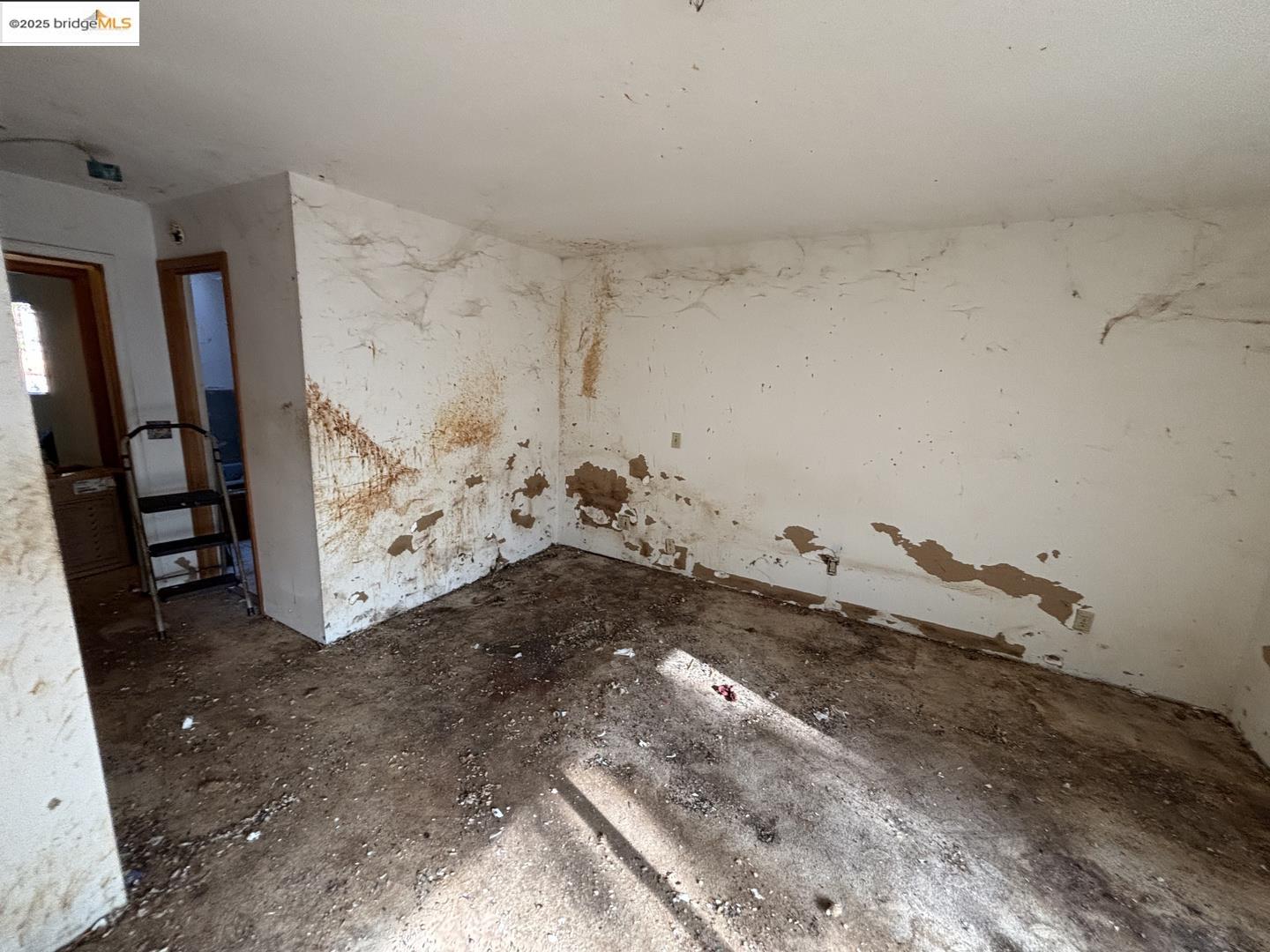 Detail Gallery Image 21 of 50 For 16584 Kiwi Rd, Grass Valley,  CA 95949 - 3 Beds | 2/1 Baths