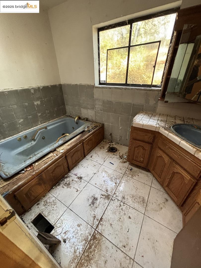 Detail Gallery Image 29 of 50 For 16584 Kiwi Rd, Grass Valley,  CA 95949 - 3 Beds | 2/1 Baths