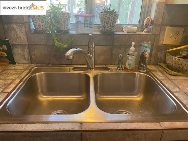 Detail Gallery Image 9 of 43 For 25481 David Dr, Long Barn,  CA 95335 - 3 Beds | 2 Baths