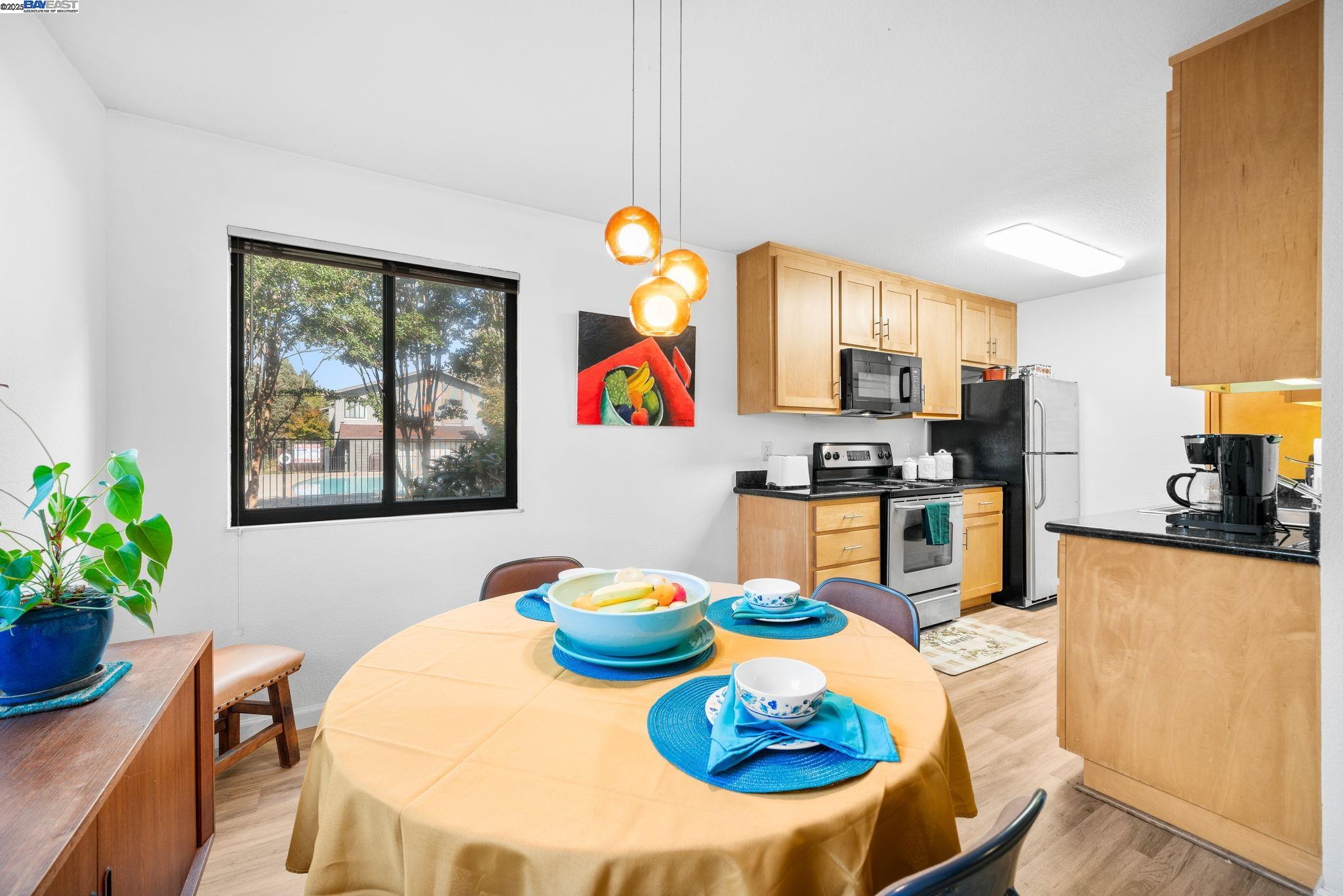 Detail Gallery Image 5 of 22 For 900 Cambridge Drive #53,  Benicia,  CA 94510 - 2 Beds | 1 Baths