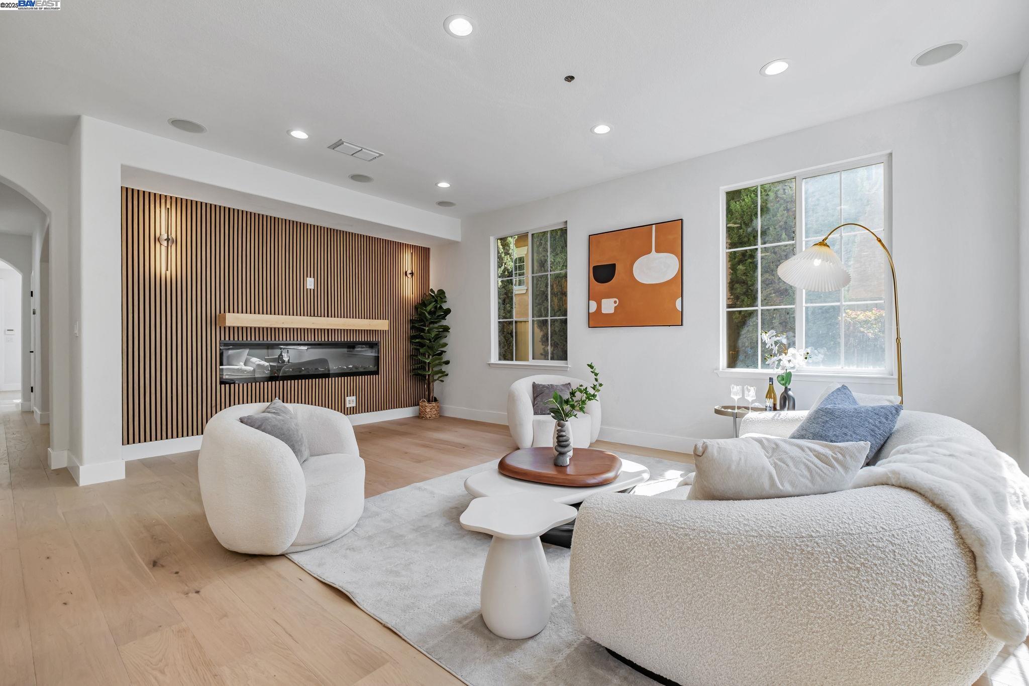 Detail Gallery Image 11 of 49 For 37811 Fernwood Ct, Fremont,  CA 94538 - 5 Beds | 3 Baths