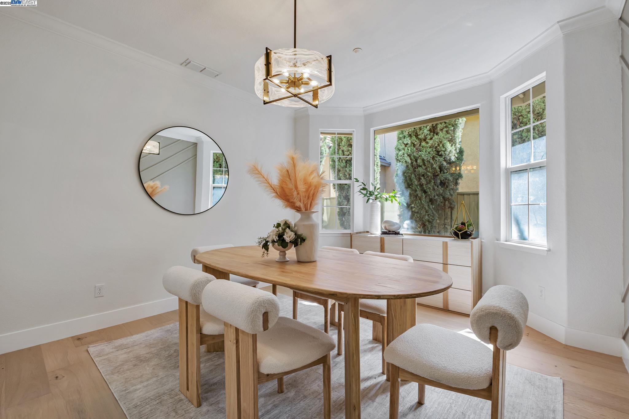 Detail Gallery Image 17 of 49 For 37811 Fernwood Ct, Fremont,  CA 94538 - 5 Beds | 3 Baths