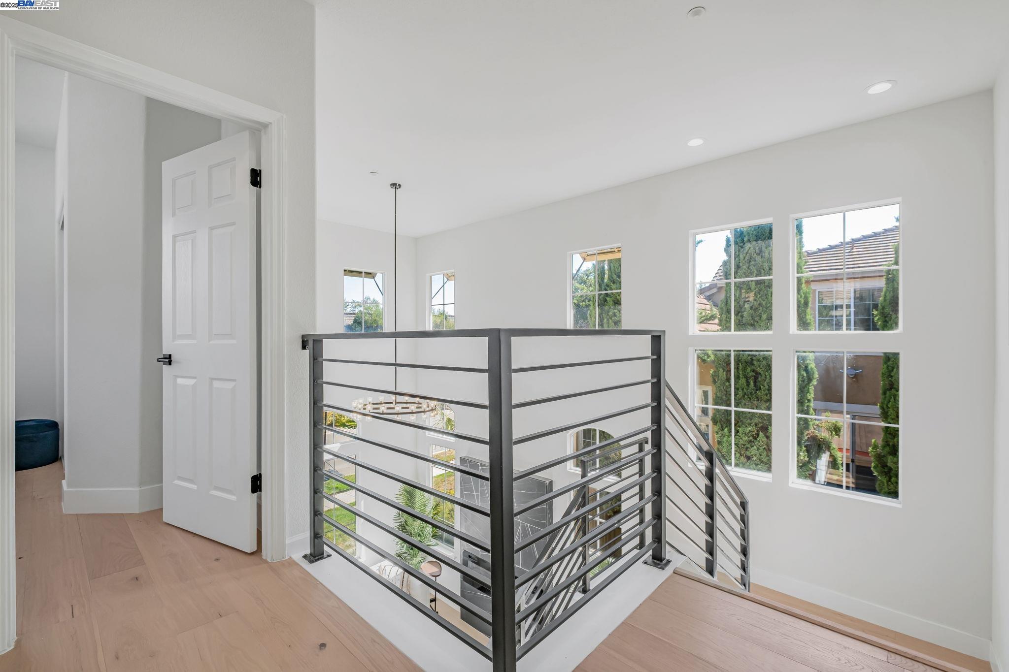 Detail Gallery Image 20 of 49 For 37811 Fernwood Ct, Fremont,  CA 94538 - 5 Beds | 3 Baths