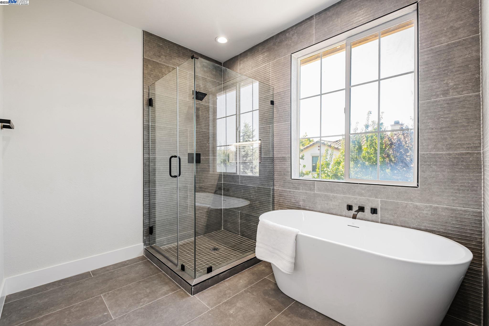 Detail Gallery Image 35 of 49 For 37811 Fernwood Ct, Fremont,  CA 94538 - 5 Beds | 3 Baths