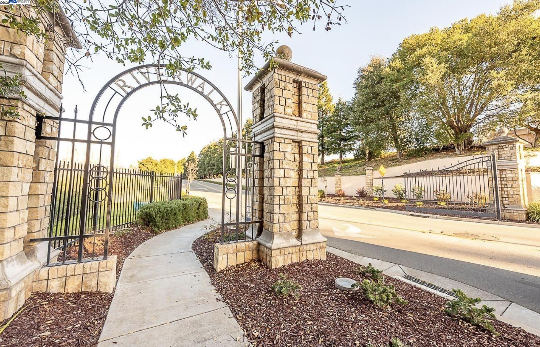 Detail Gallery Image 47 of 49 For 37811 Fernwood Ct, Fremont,  CA 94538 - 5 Beds | 3 Baths