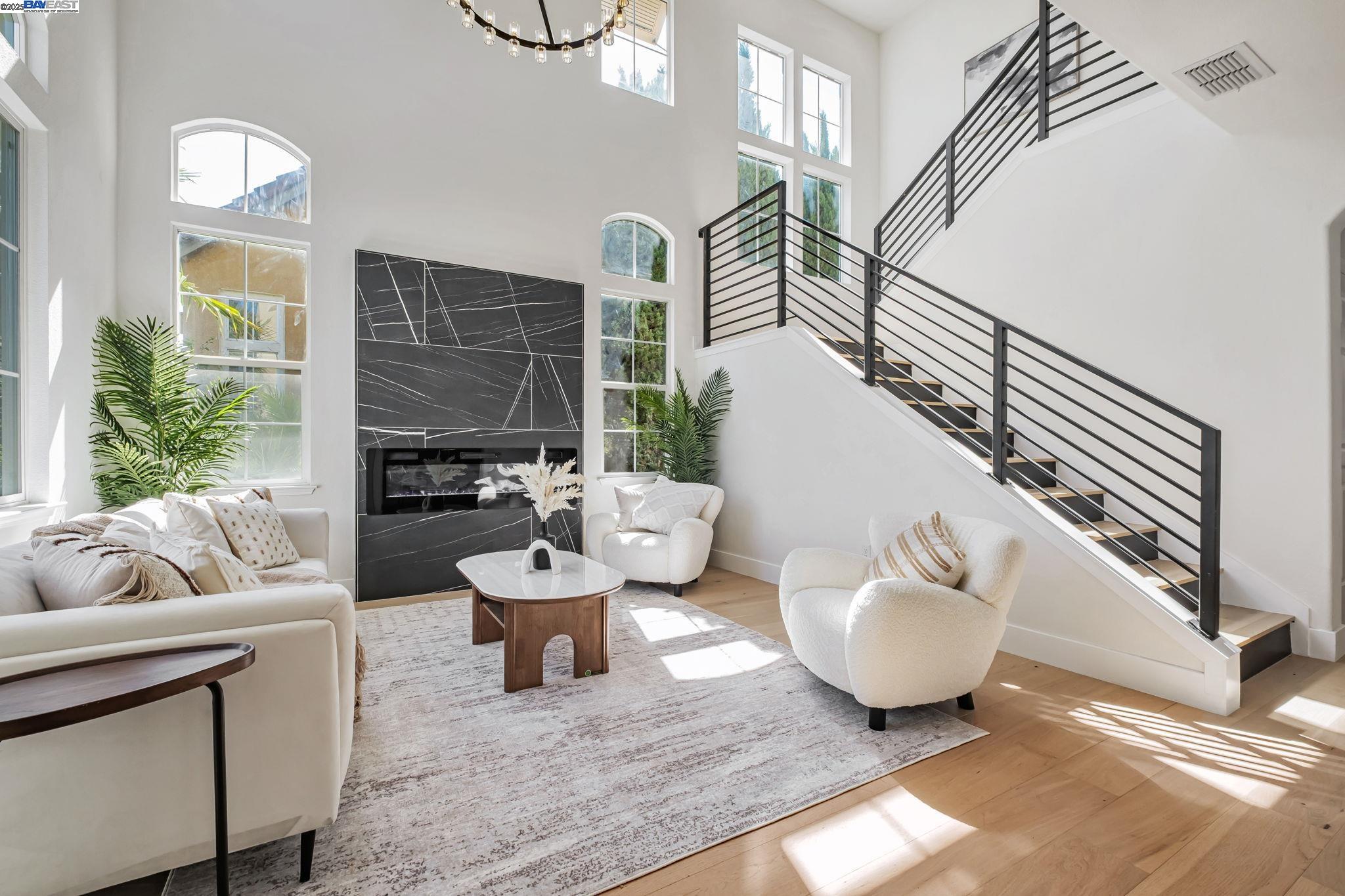 Detail Gallery Image 6 of 49 For 37811 Fernwood Ct, Fremont,  CA 94538 - 5 Beds | 3 Baths