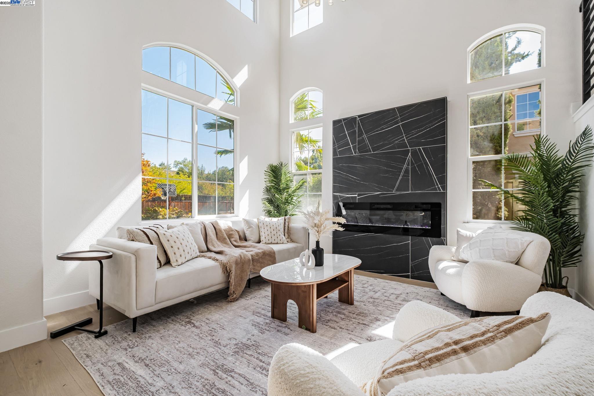 Detail Gallery Image 7 of 49 For 37811 Fernwood Ct, Fremont,  CA 94538 - 5 Beds | 3 Baths