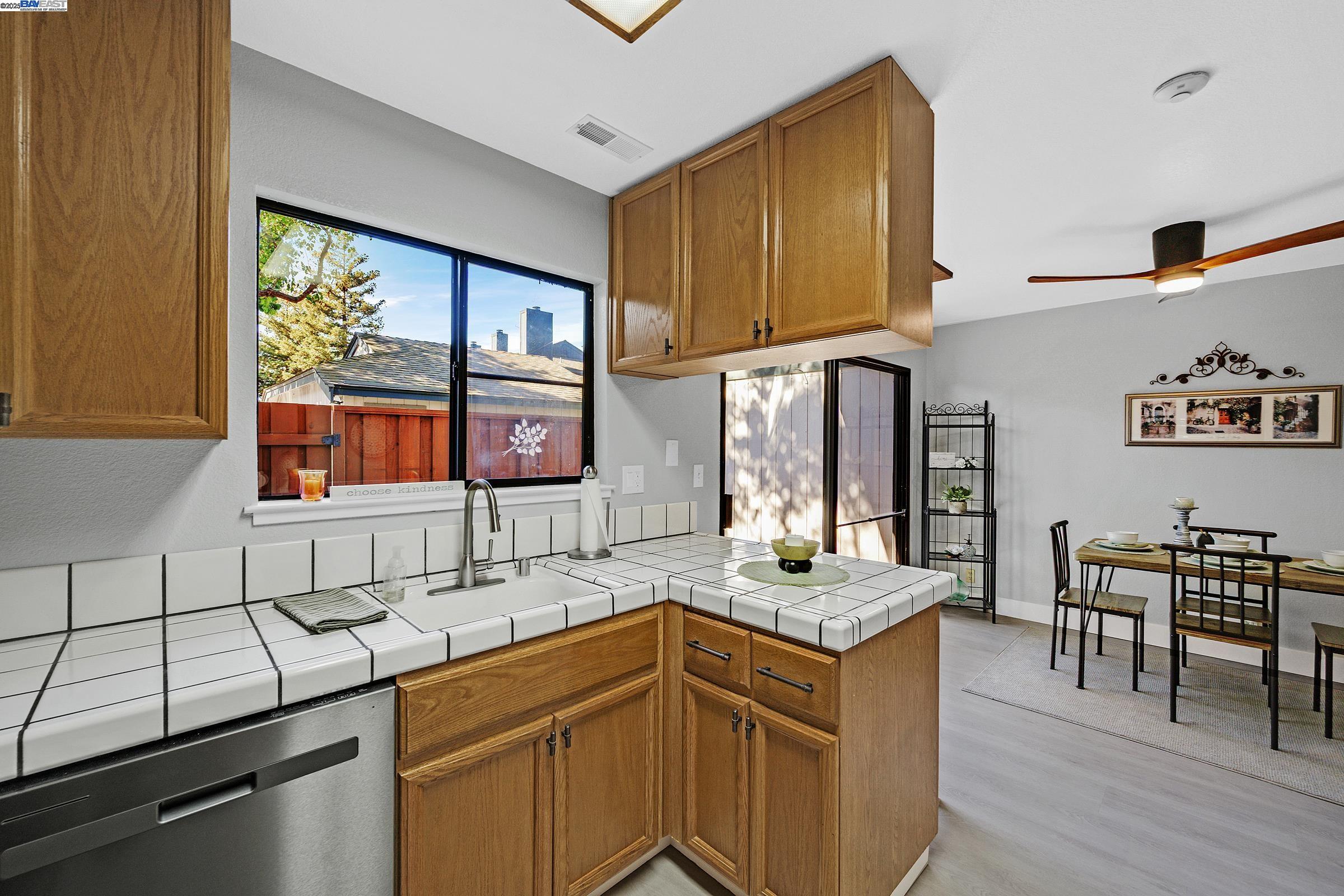 Photo #10: 41113215 Listing: Photo #10