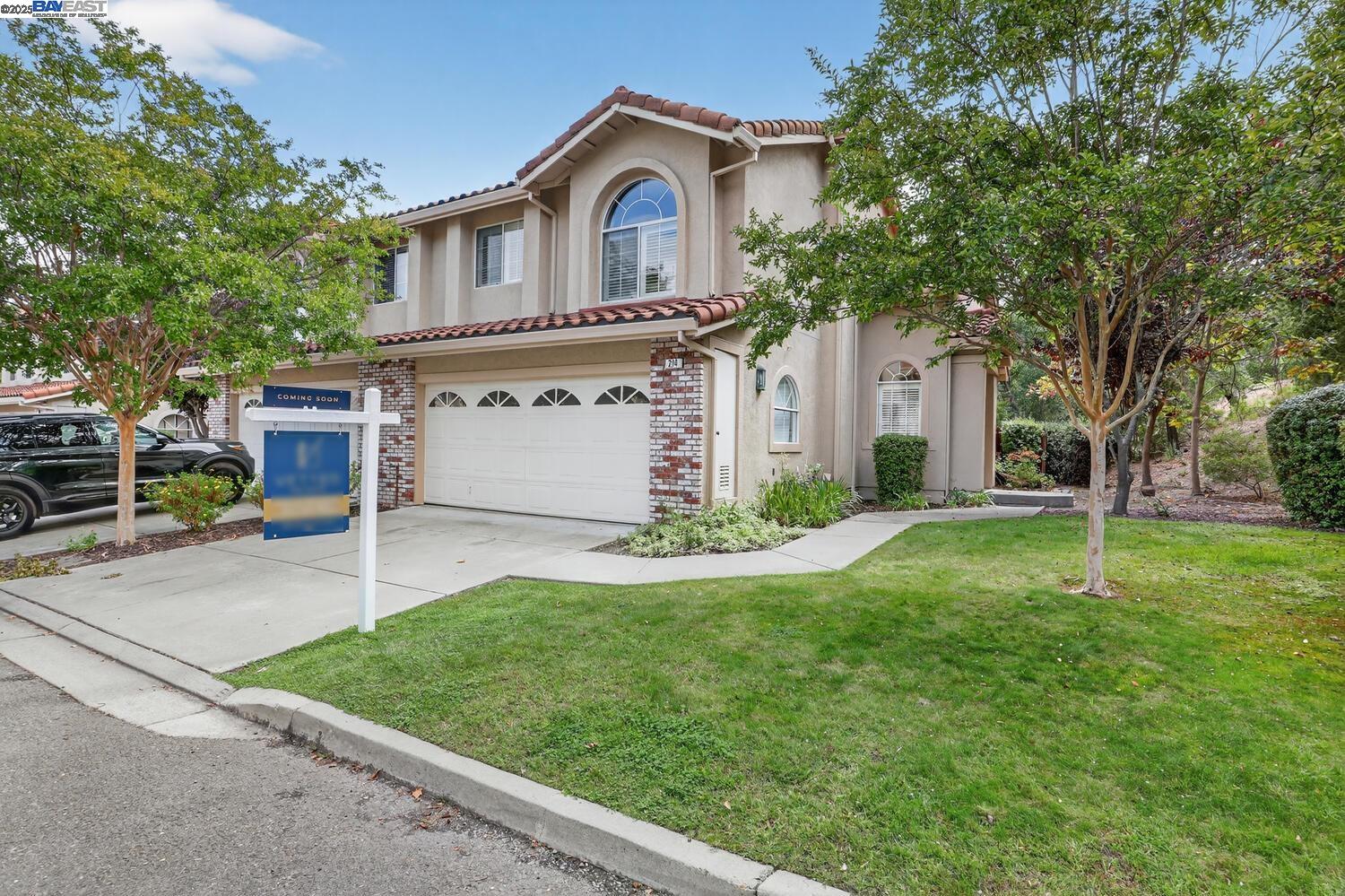 MLS: 41113218 Condo For Sale