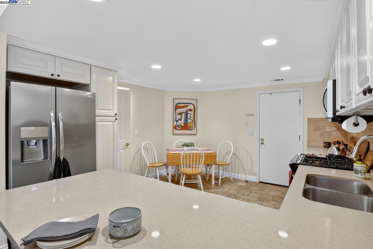 Detail Gallery Image 15 of 37 For 214 Bellflower Dr, San Ramon,  CA 94582 - 3 Beds | 2/1 Baths