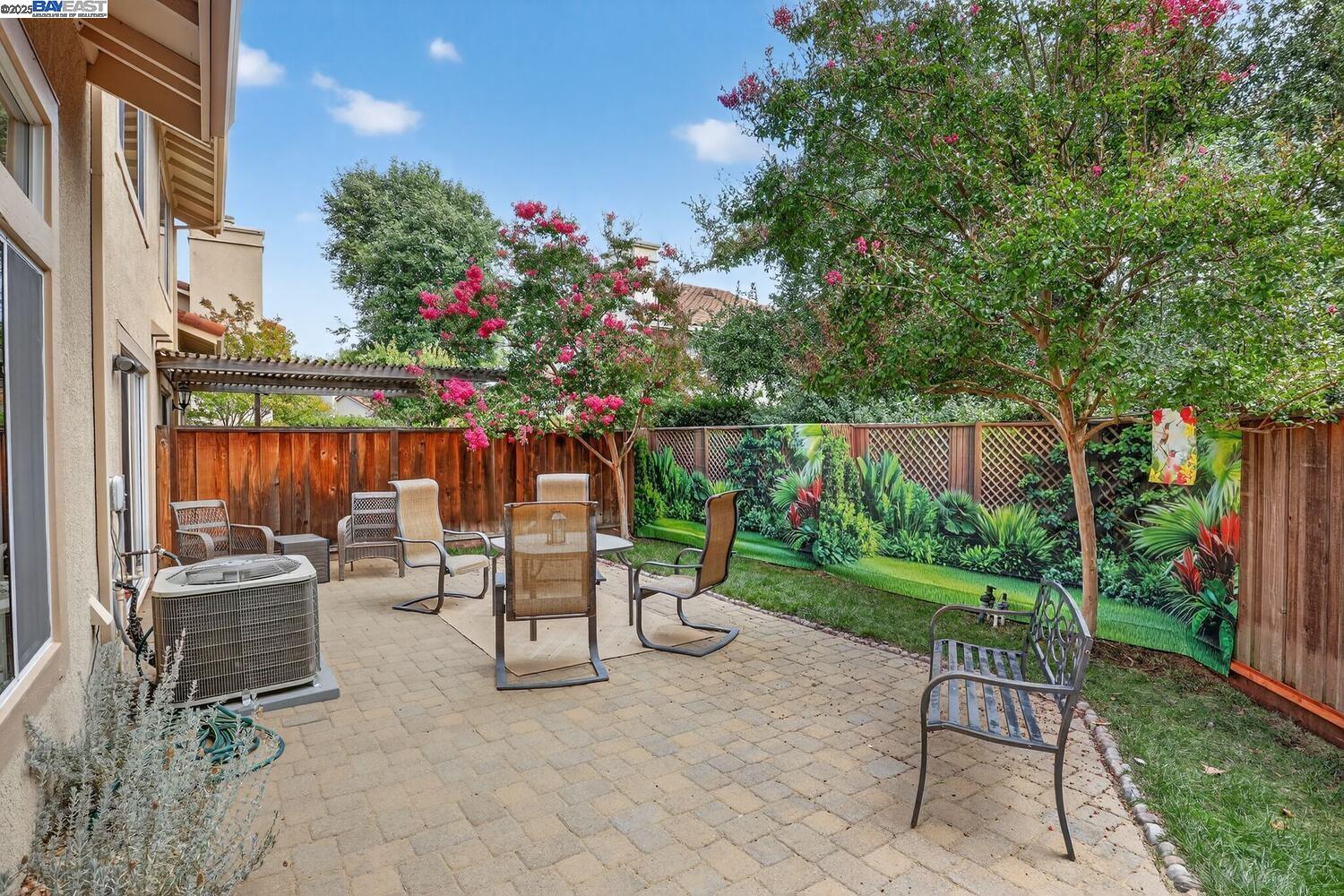 Detail Gallery Image 31 of 37 For 214 Bellflower Dr, San Ramon,  CA 94582 - 3 Beds | 2/1 Baths