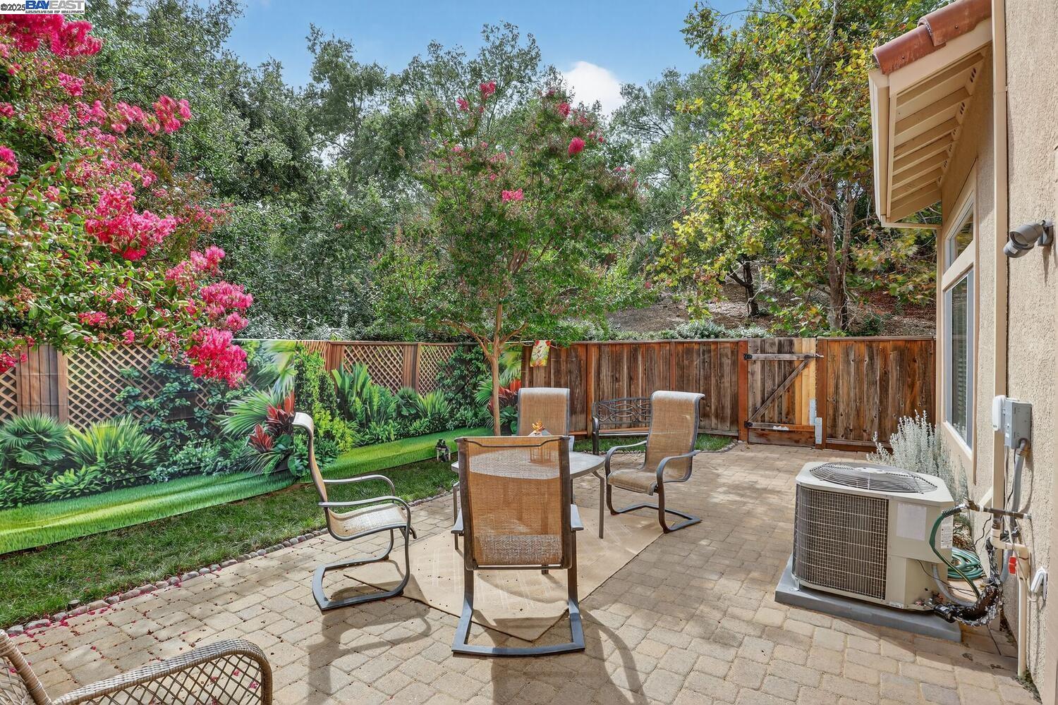 Detail Gallery Image 34 of 37 For 214 Bellflower Dr, San Ramon,  CA 94582 - 3 Beds | 2/1 Baths