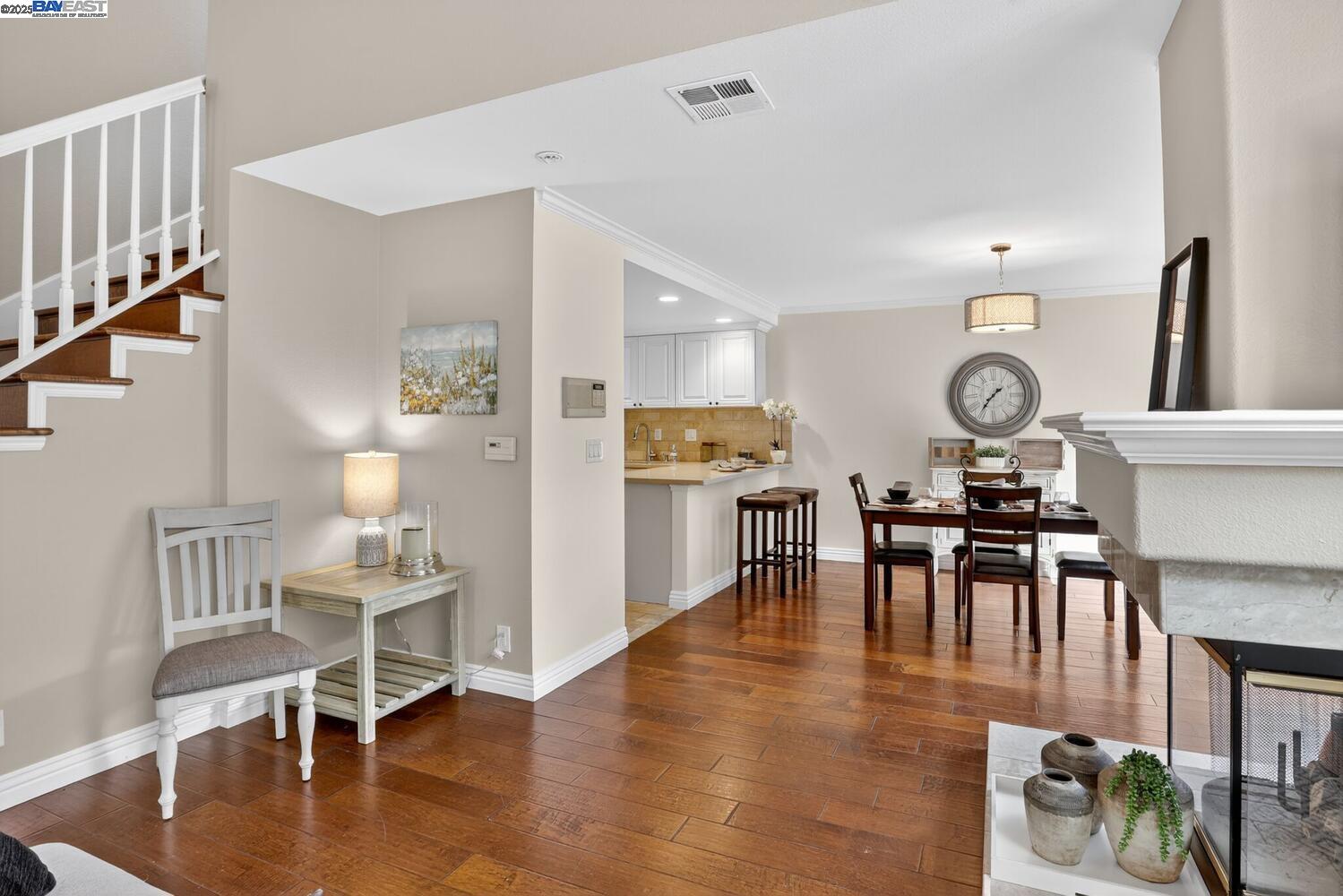 Detail Gallery Image 8 of 37 For 214 Bellflower Dr, San Ramon,  CA 94582 - 3 Beds | 2/1 Baths