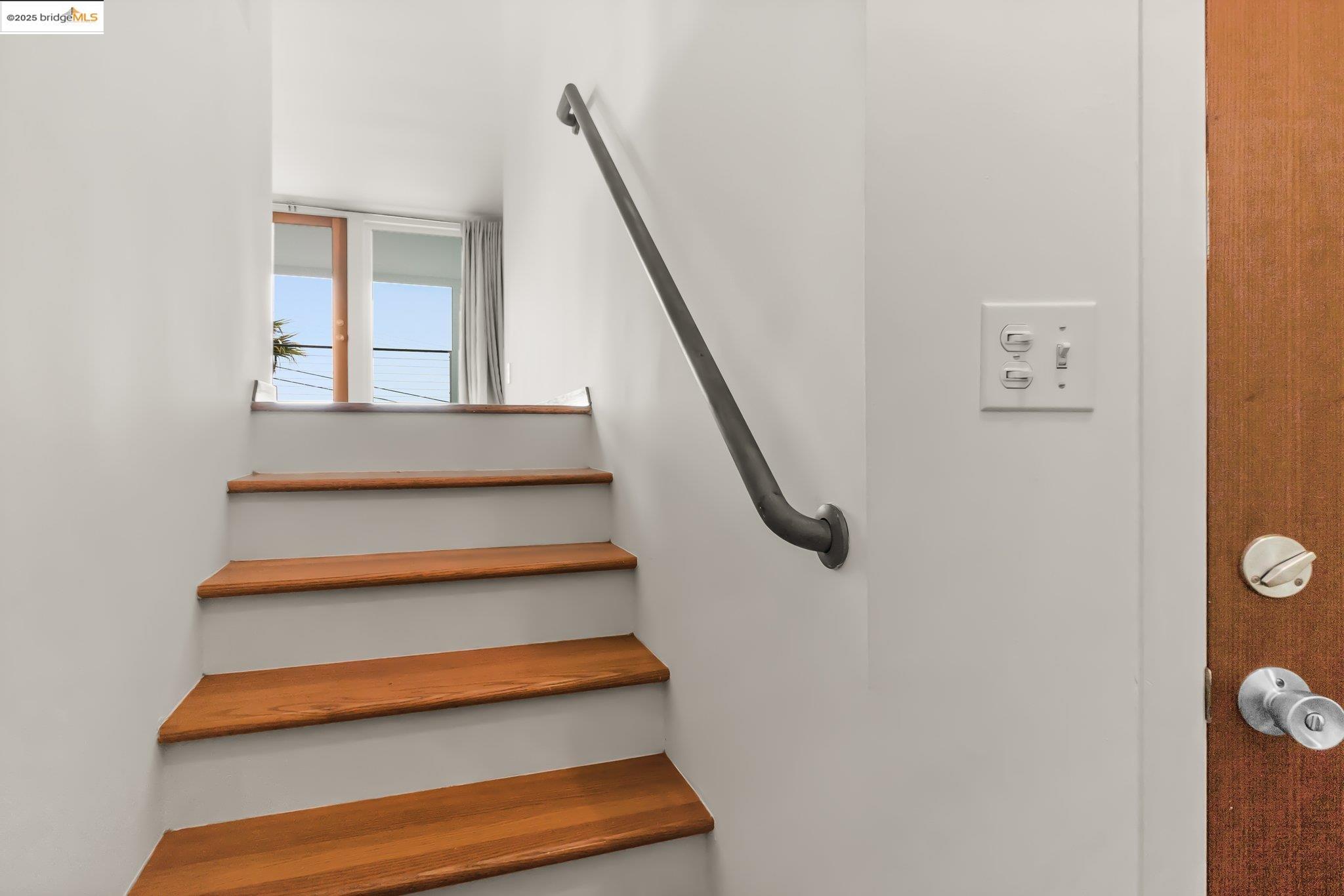 Detail Gallery Image 6 of 23 For 620 Golden Gate, Richmond,  CA 94801 - – Beds | – Baths