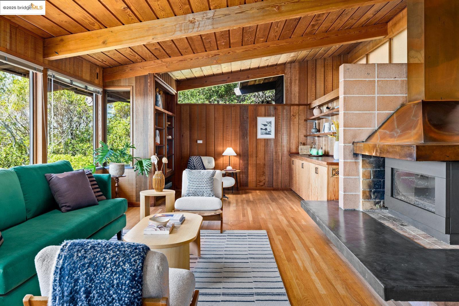 Detail Gallery Image 13 of 60 For 1700 La Vereda Rd, Berkeley,  CA 94709 - 3 Beds | 2/2 Baths