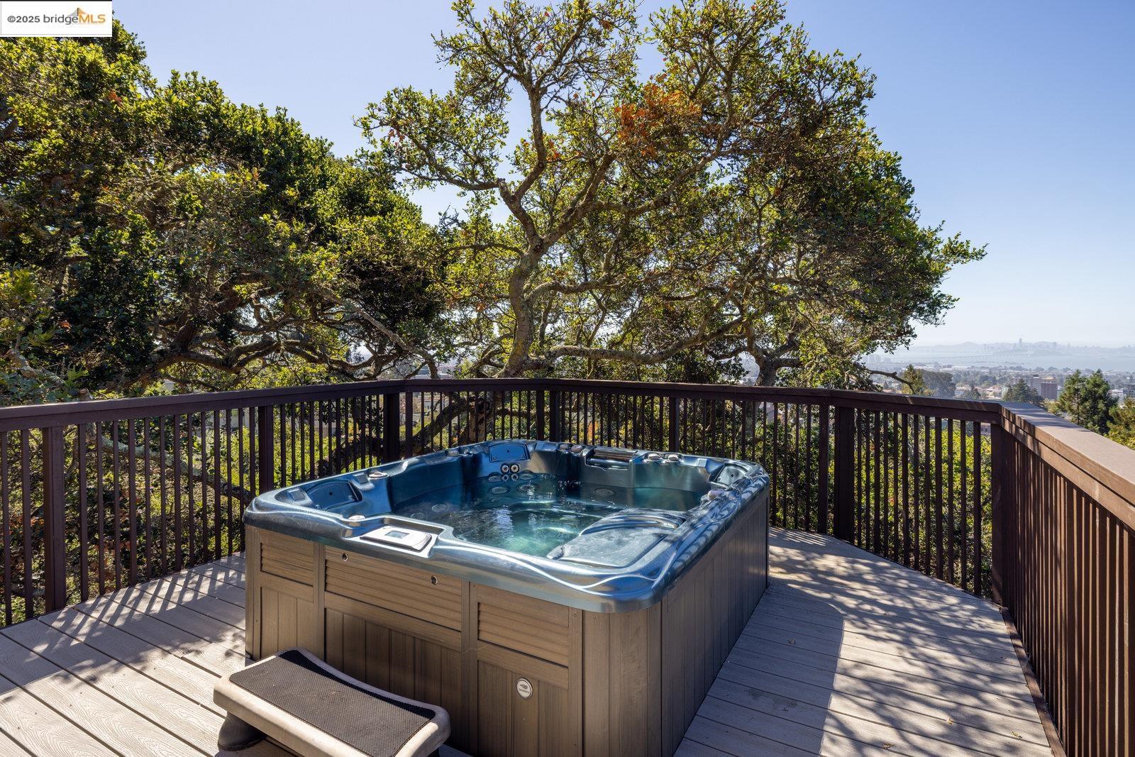 Detail Gallery Image 46 of 60 For 1700 La Vereda Rd, Berkeley,  CA 94709 - 3 Beds | 2/2 Baths