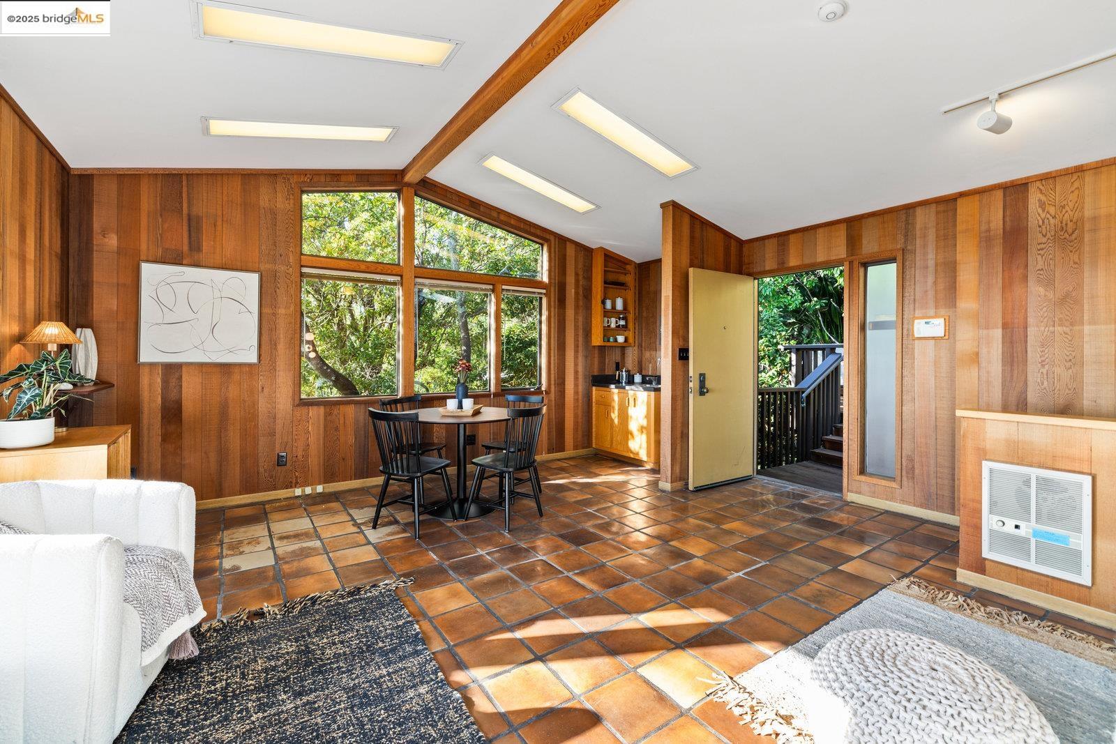 Detail Gallery Image 51 of 60 For 1700 La Vereda Rd, Berkeley,  CA 94709 - 3 Beds | 2/2 Baths