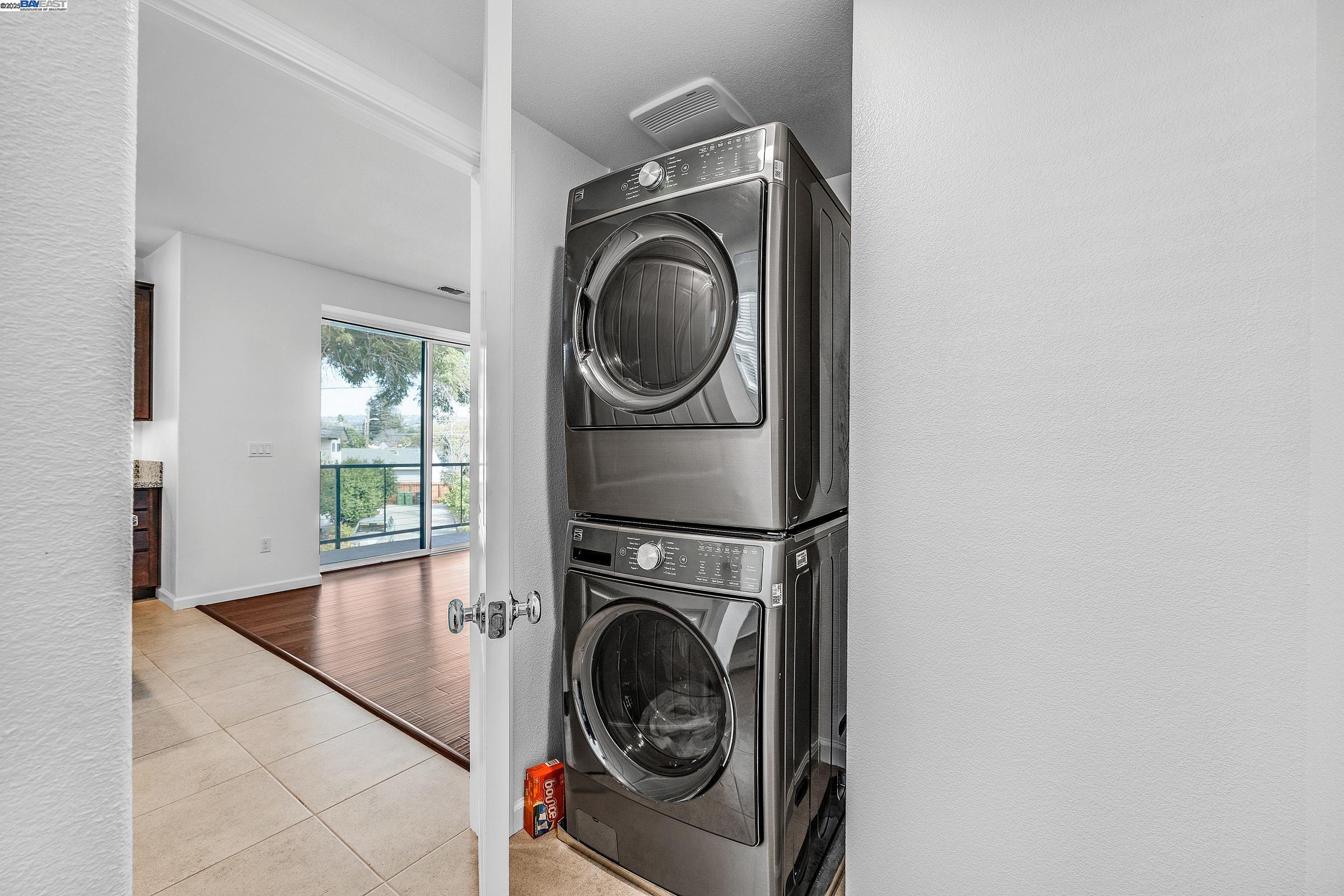 Detail Gallery Image 18 of 38 For 22759 Filbert St, Hayward,  CA 94541 - 3 Beds | 3/1 Baths