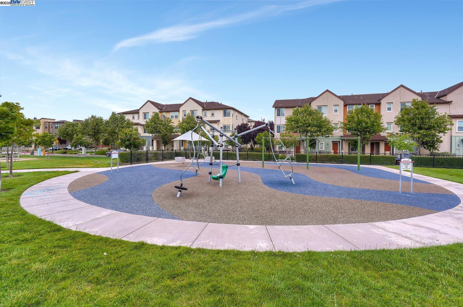 Detail Gallery Image 35 of 38 For 22759 Filbert St, Hayward,  CA 94541 - 3 Beds | 3/1 Baths