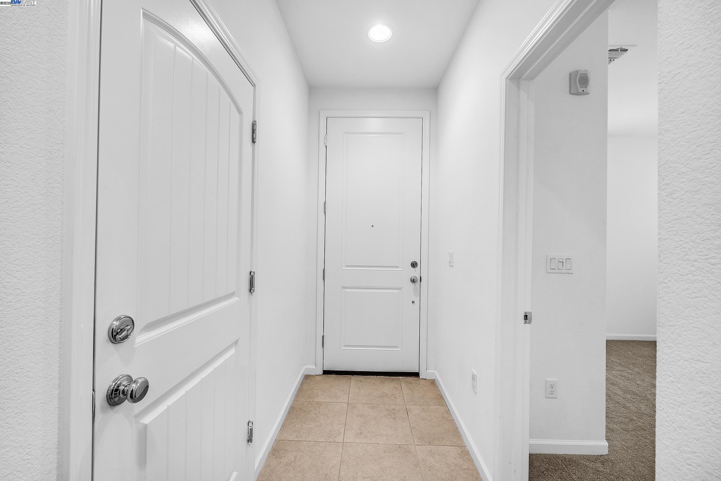 Detail Gallery Image 5 of 38 For 22759 Filbert St, Hayward,  CA 94541 - 3 Beds | 3/1 Baths