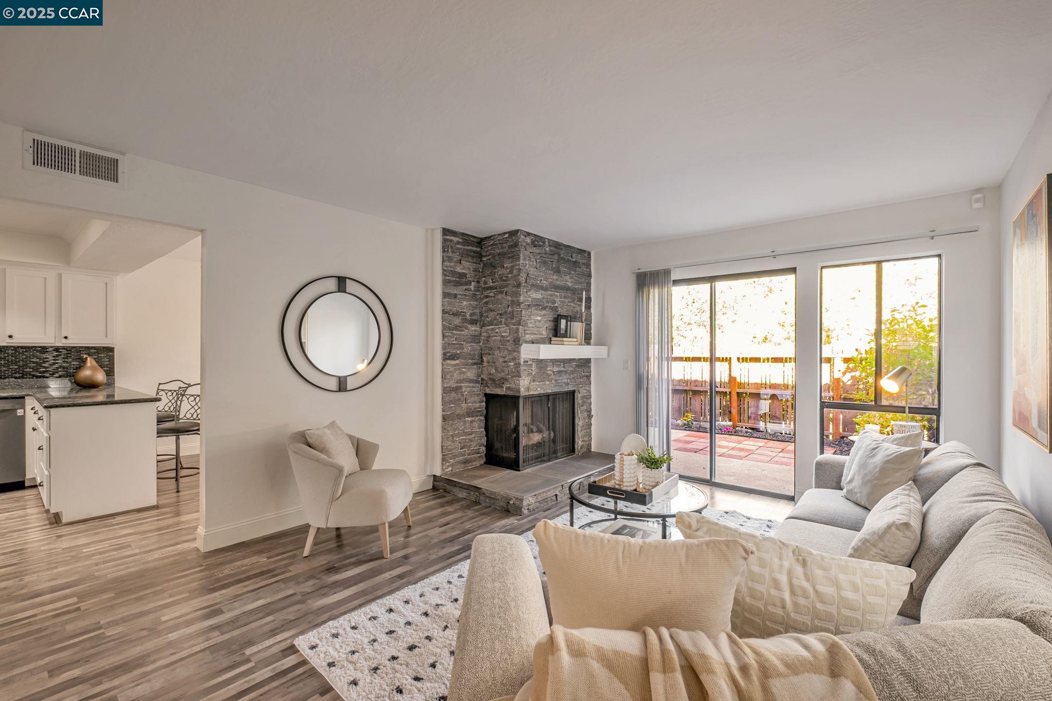 Photo #4: 41113237 Listing 