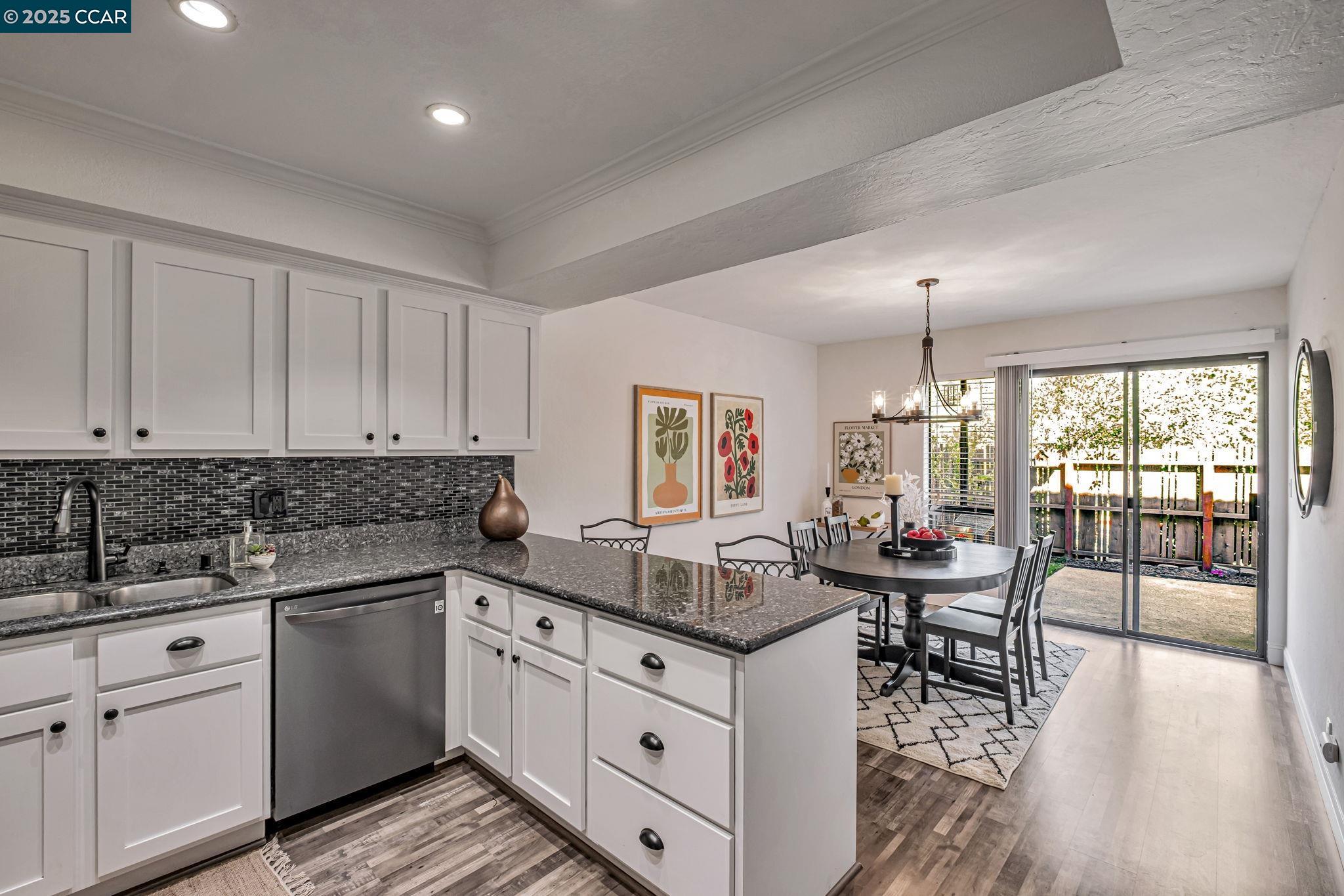 Photo #7: 41113237 Listing: Photo #7