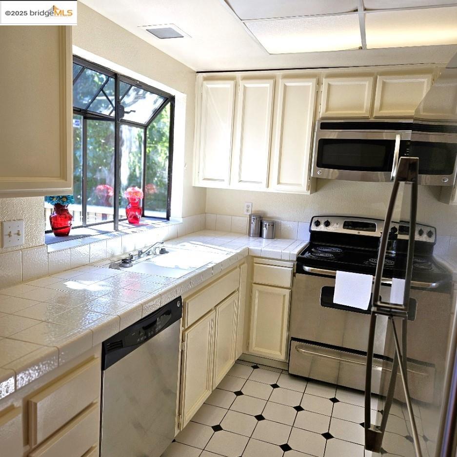 Photo #21: 41113257 Listing: Photo #21