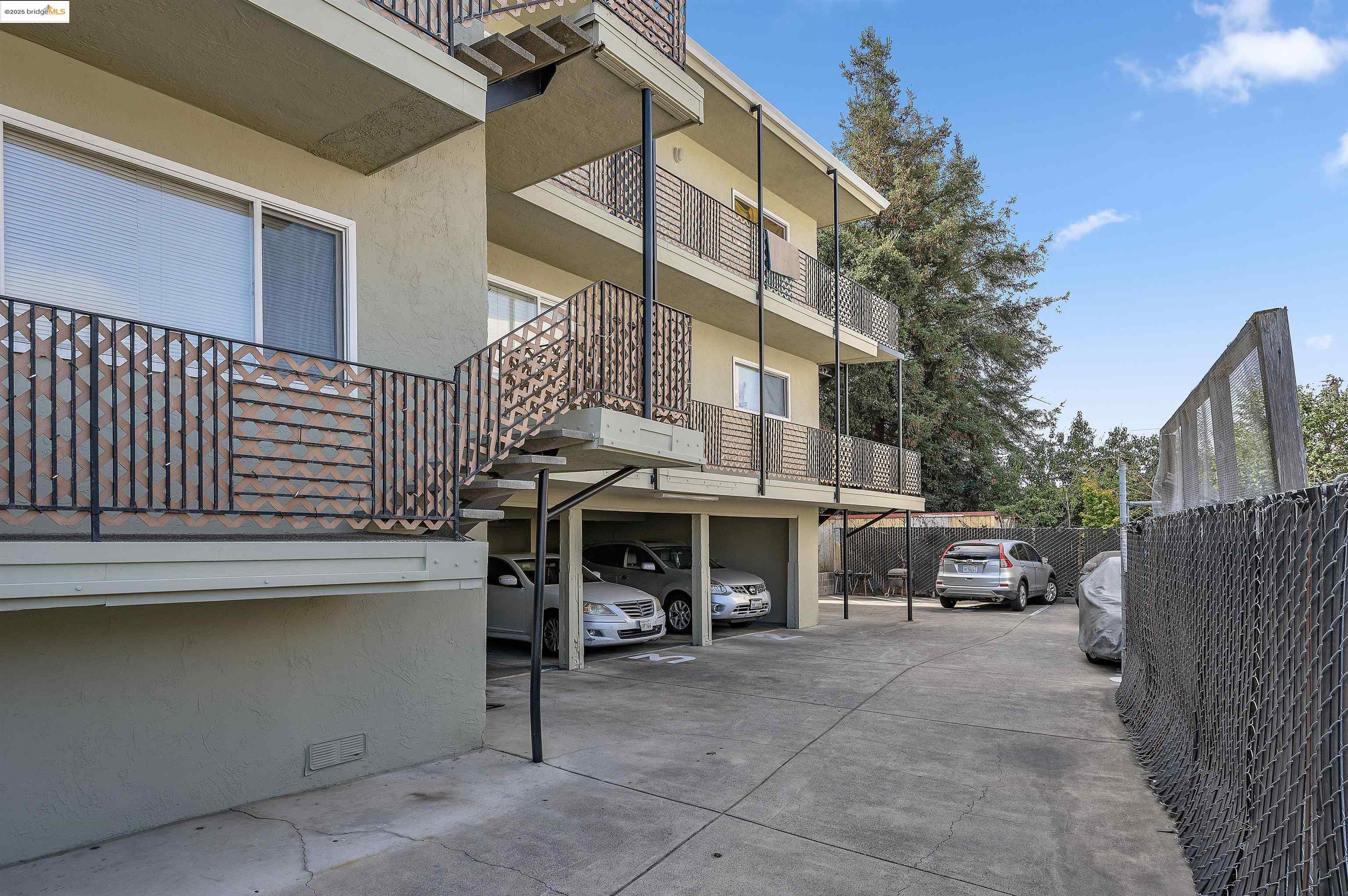 Detail Gallery Image 3 of 6 For 3227 Prentiss, Oakland,  CA 94601 - – Beds | – Baths