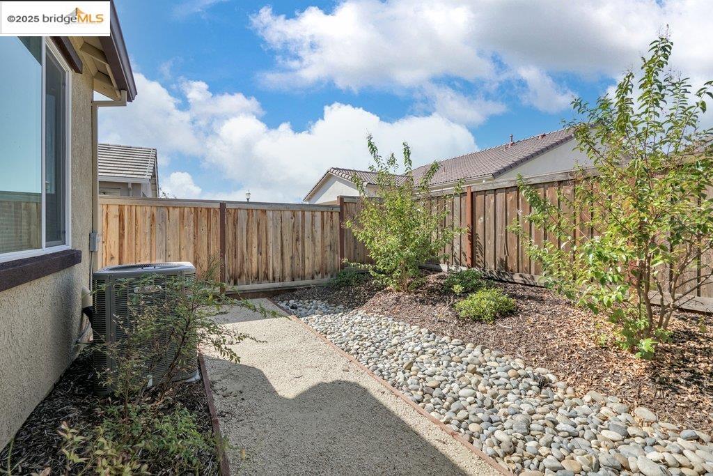 Detail Gallery Image 27 of 27 For 2323 Espana Ln, Rio Vista,  CA 94571 - 2 Beds | 2 Baths