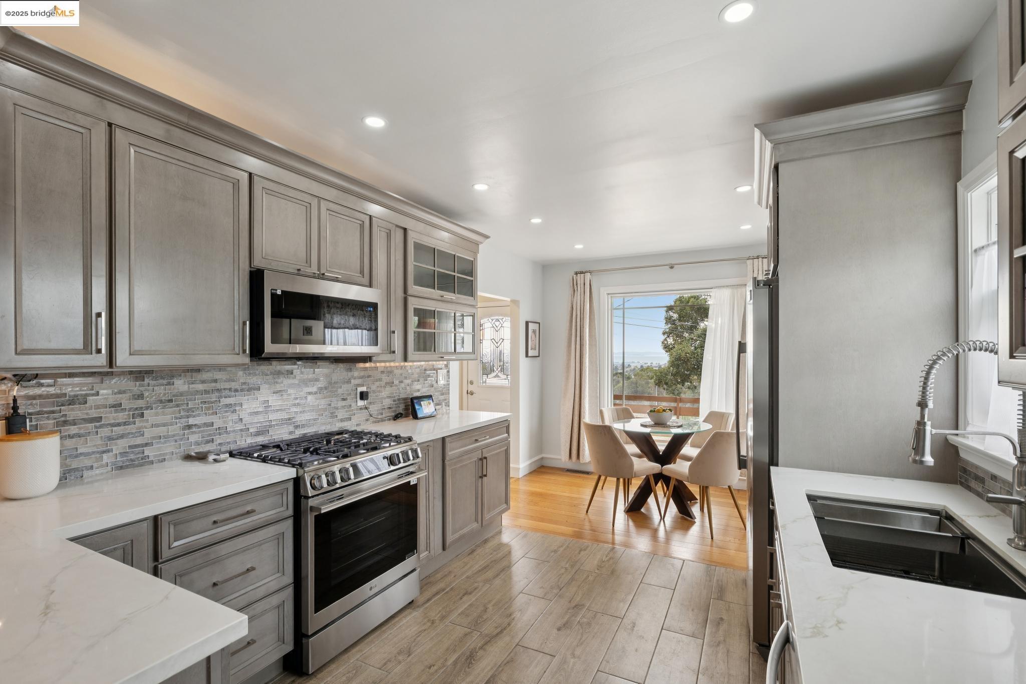 Detail Gallery Image 22 of 58 For 1034 Navellier St, El Cerrito,  CA 94530 - 4 Beds | 3 Baths