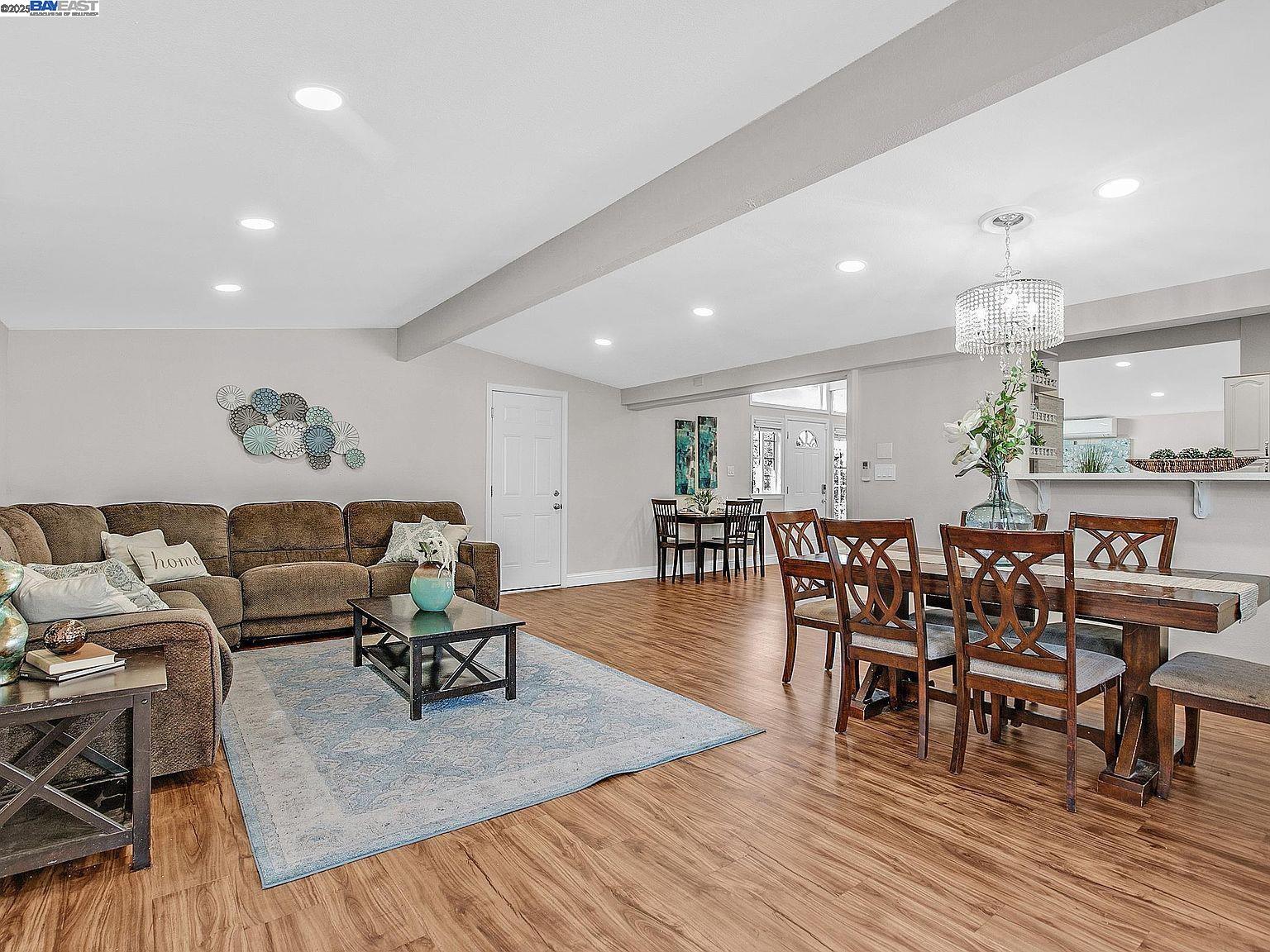 Detail Gallery Image 14 of 31 For 27584 La Porte Ave, Hayward,  CA 94545 - 3 Beds | 2 Baths