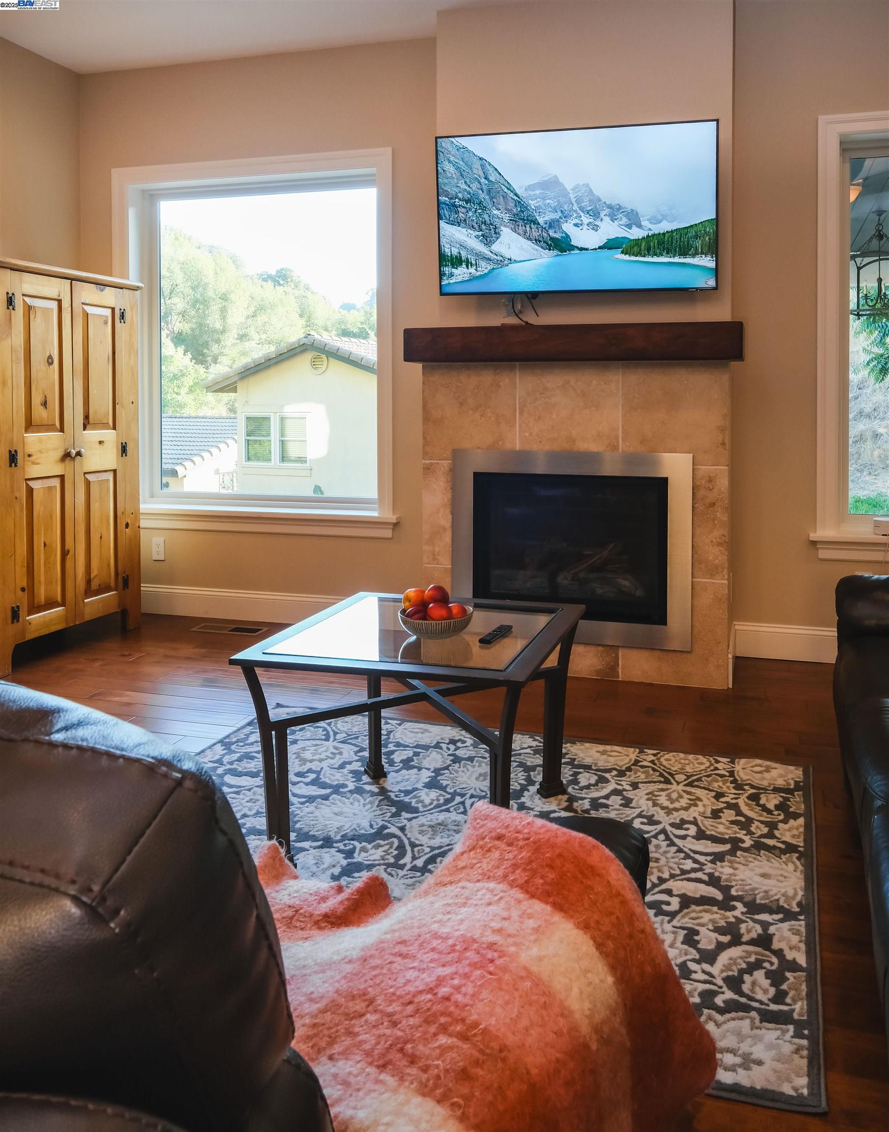 Detail Gallery Image 10 of 53 For 5700 Alhambra Valley Rd, Martinez,  CA 94553 - 4 Beds | 4 Baths