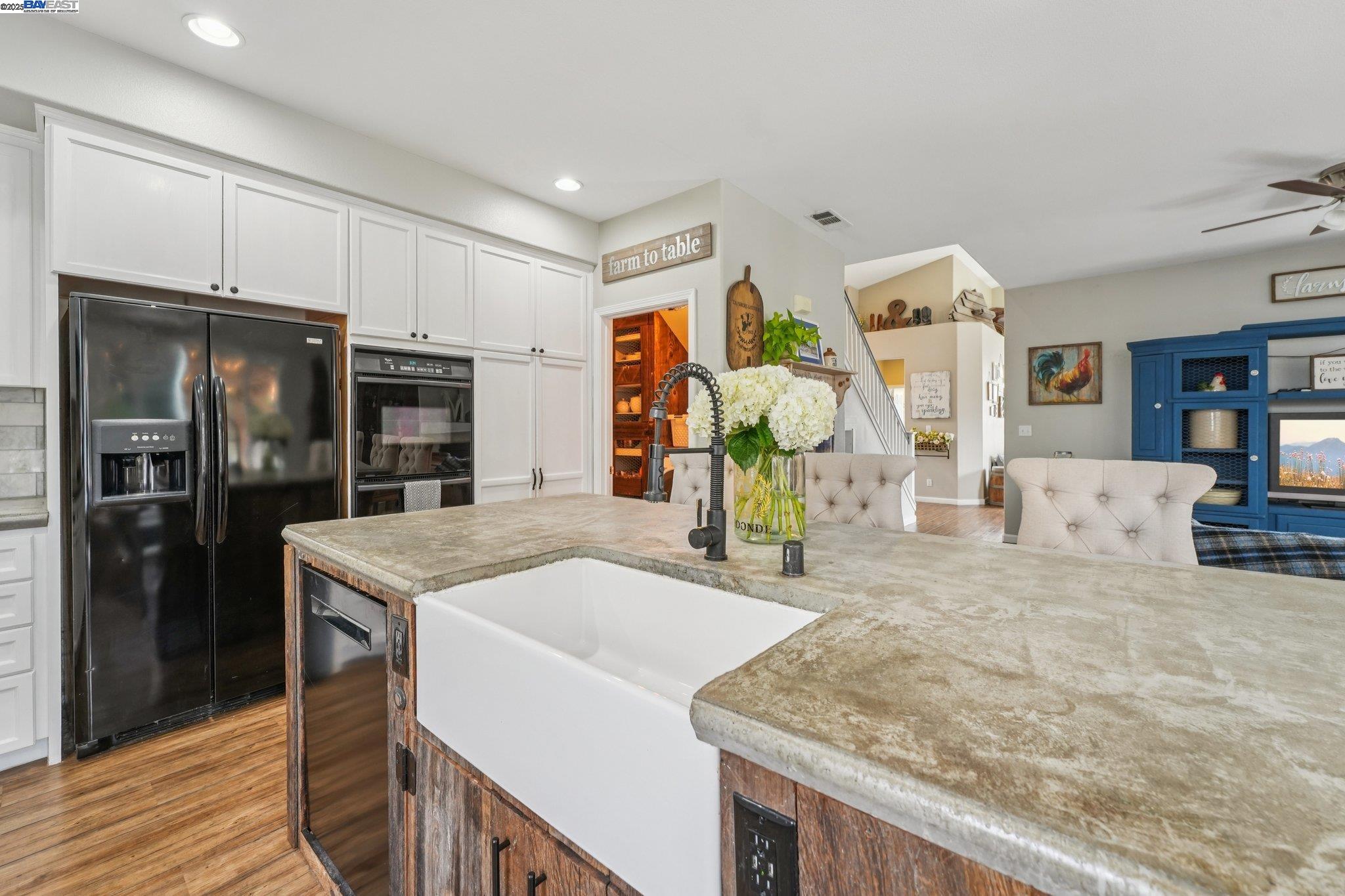 Detail Gallery Image 22 of 57 For 1762 Cheryl Dr, Livermore,  CA 94550 - 4 Beds | 3 Baths