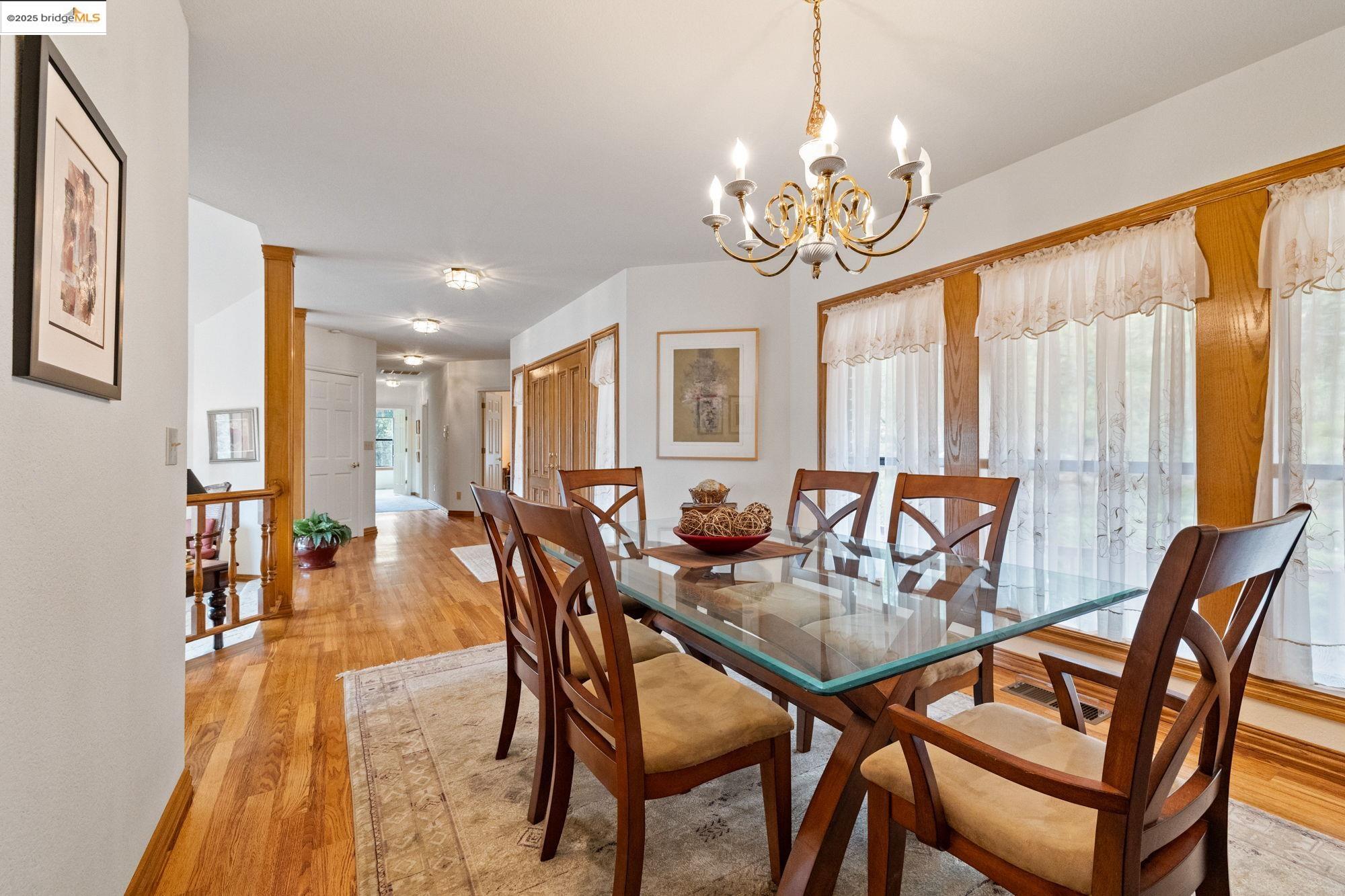 Detail Gallery Image 11 of 51 For 21320 Oneto Dr, Sonora,  CA 95370 - 3 Beds | 3 Baths