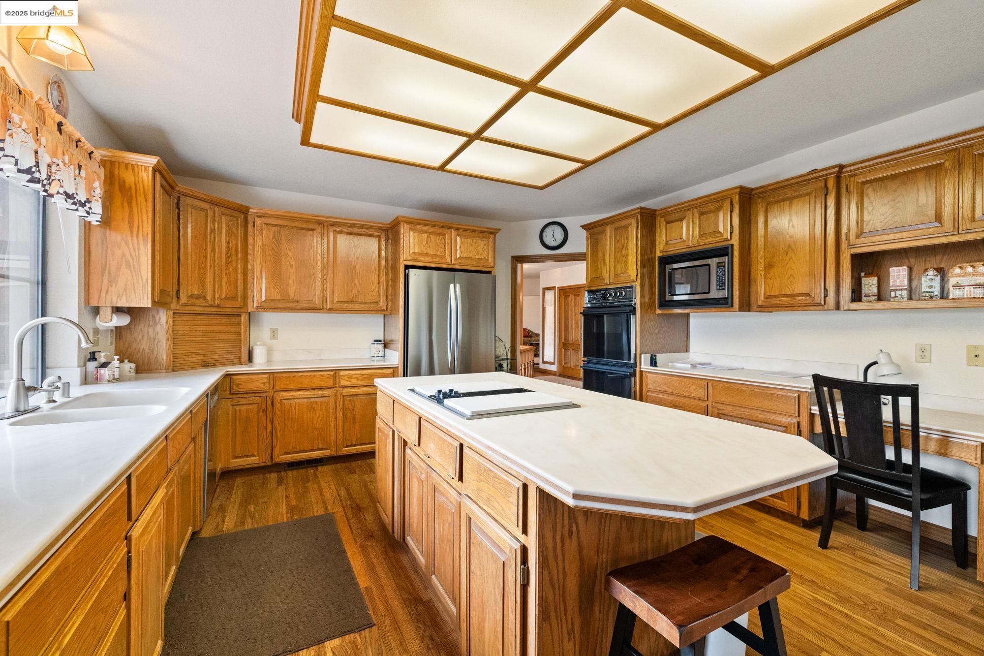 Detail Gallery Image 14 of 51 For 21320 Oneto Dr, Sonora,  CA 95370 - 3 Beds | 3 Baths