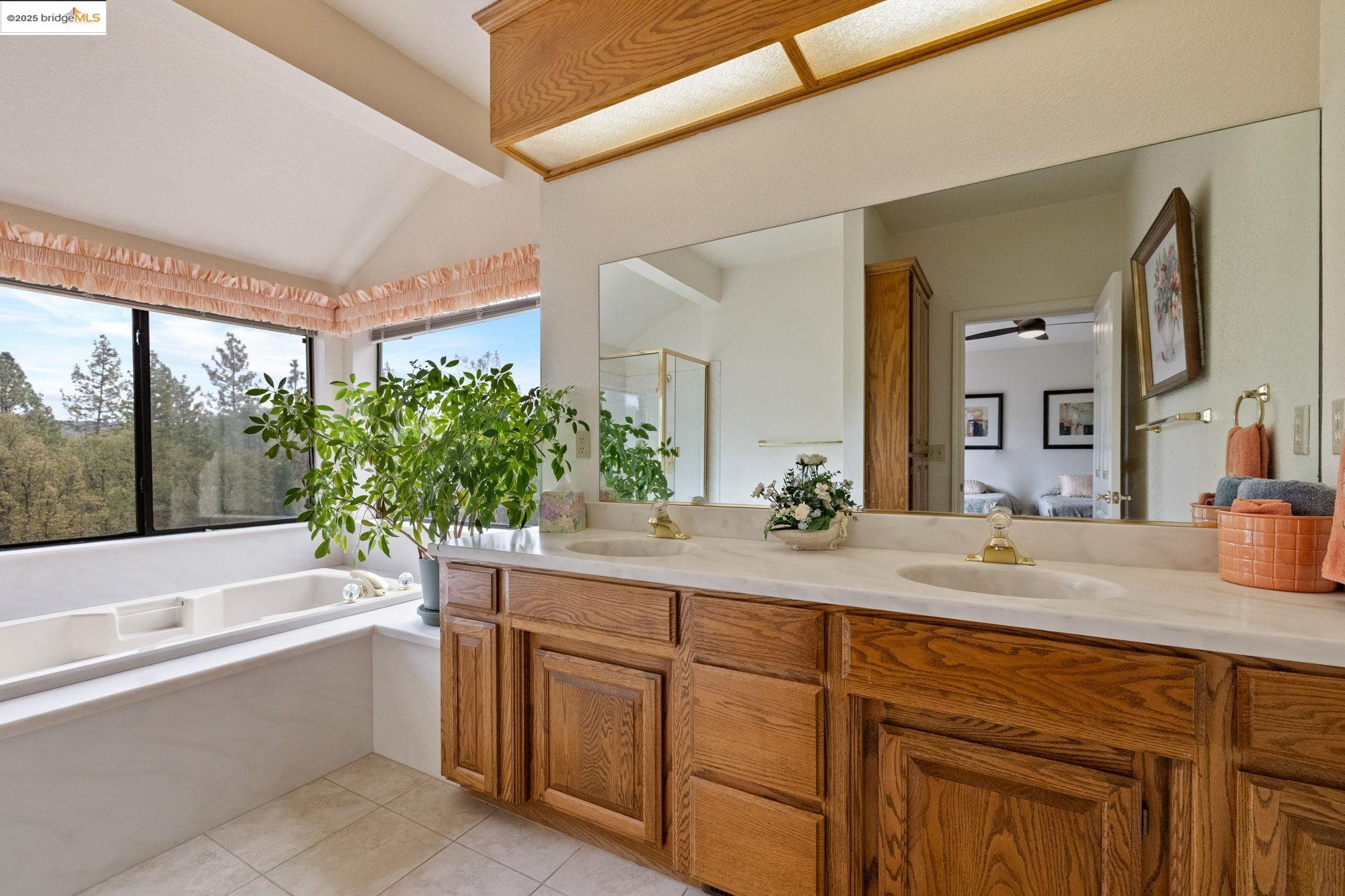 Detail Gallery Image 32 of 51 For 21320 Oneto Dr, Sonora,  CA 95370 - 3 Beds | 3 Baths