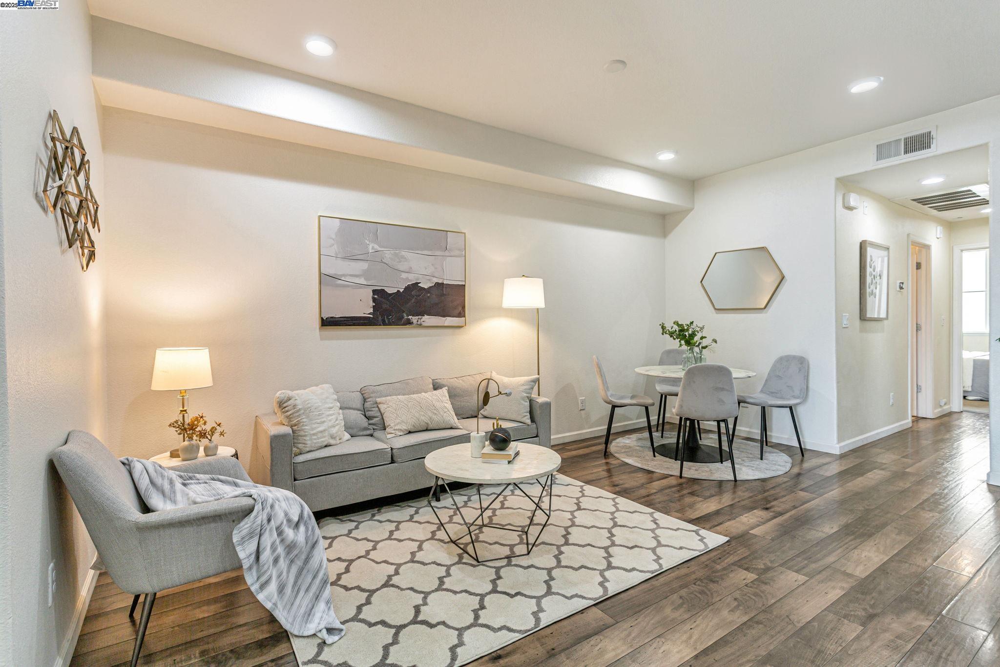Photo #6: 41113309 Listing 