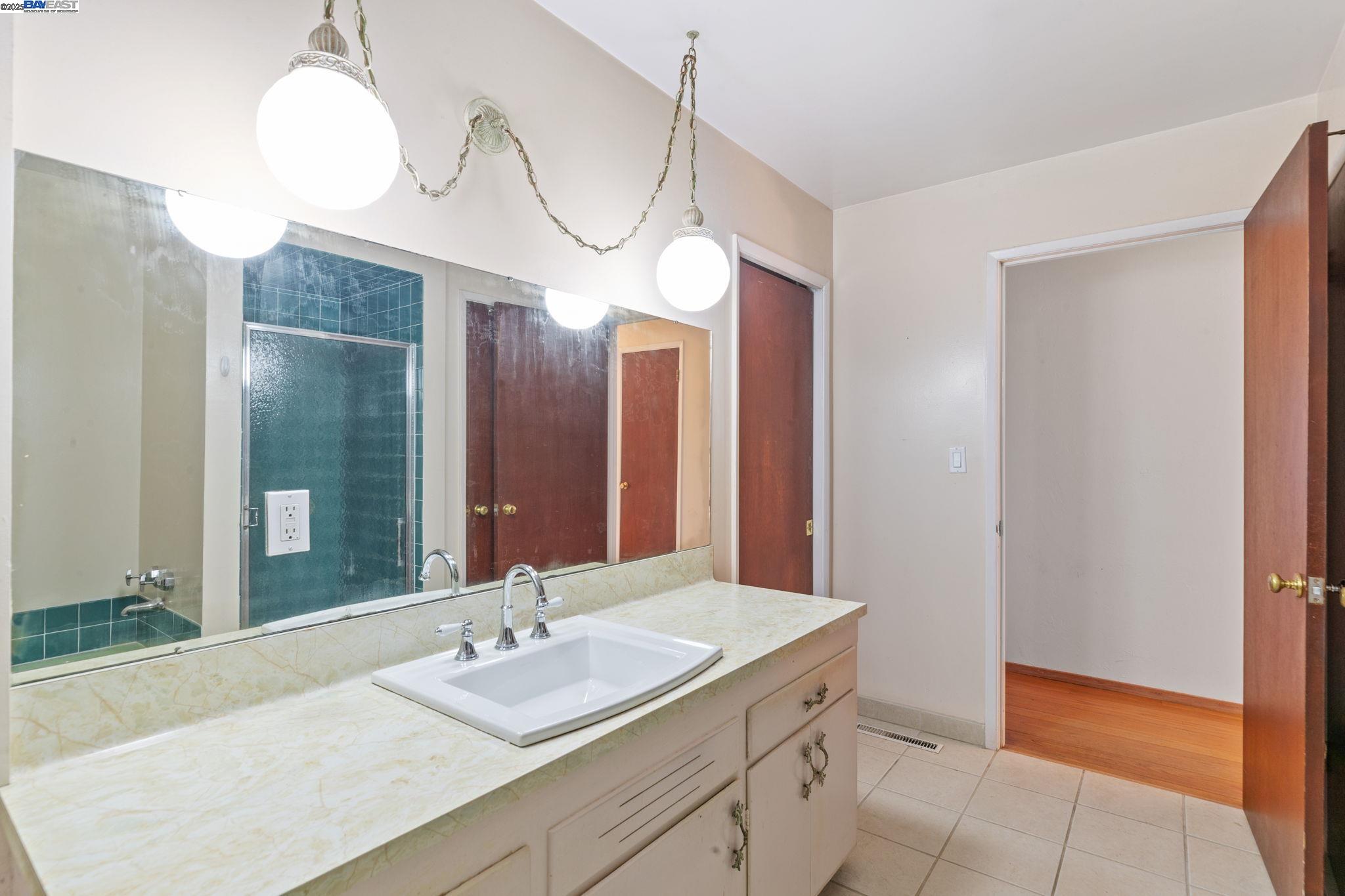 Detail Gallery Image 25 of 46 For 24498 2nd St, Hayward,  CA 94541 - 4 Beds | 1/1 Baths
