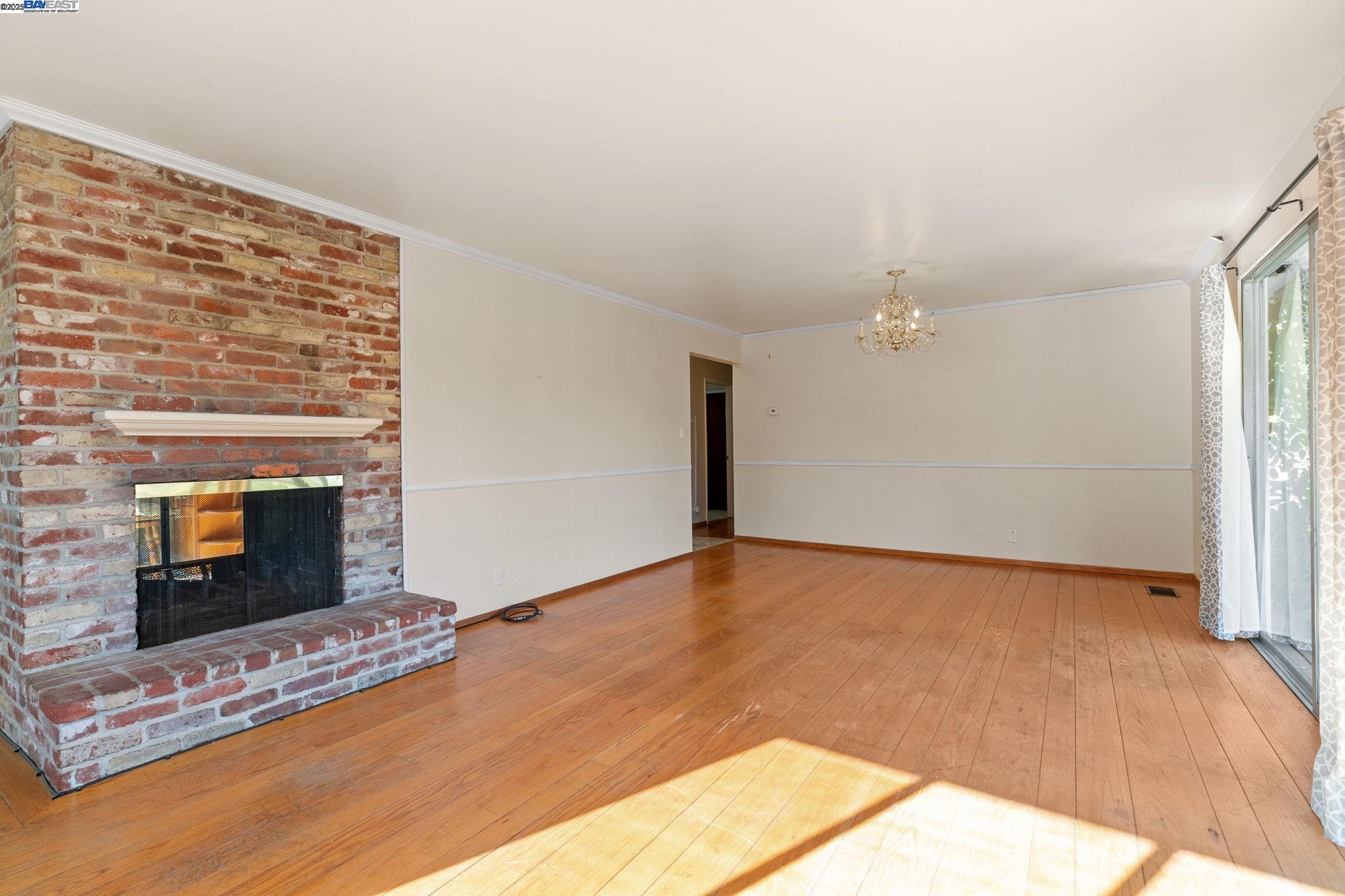 Detail Gallery Image 9 of 46 For 24498 2nd St, Hayward,  CA 94541 - 4 Beds | 1/1 Baths