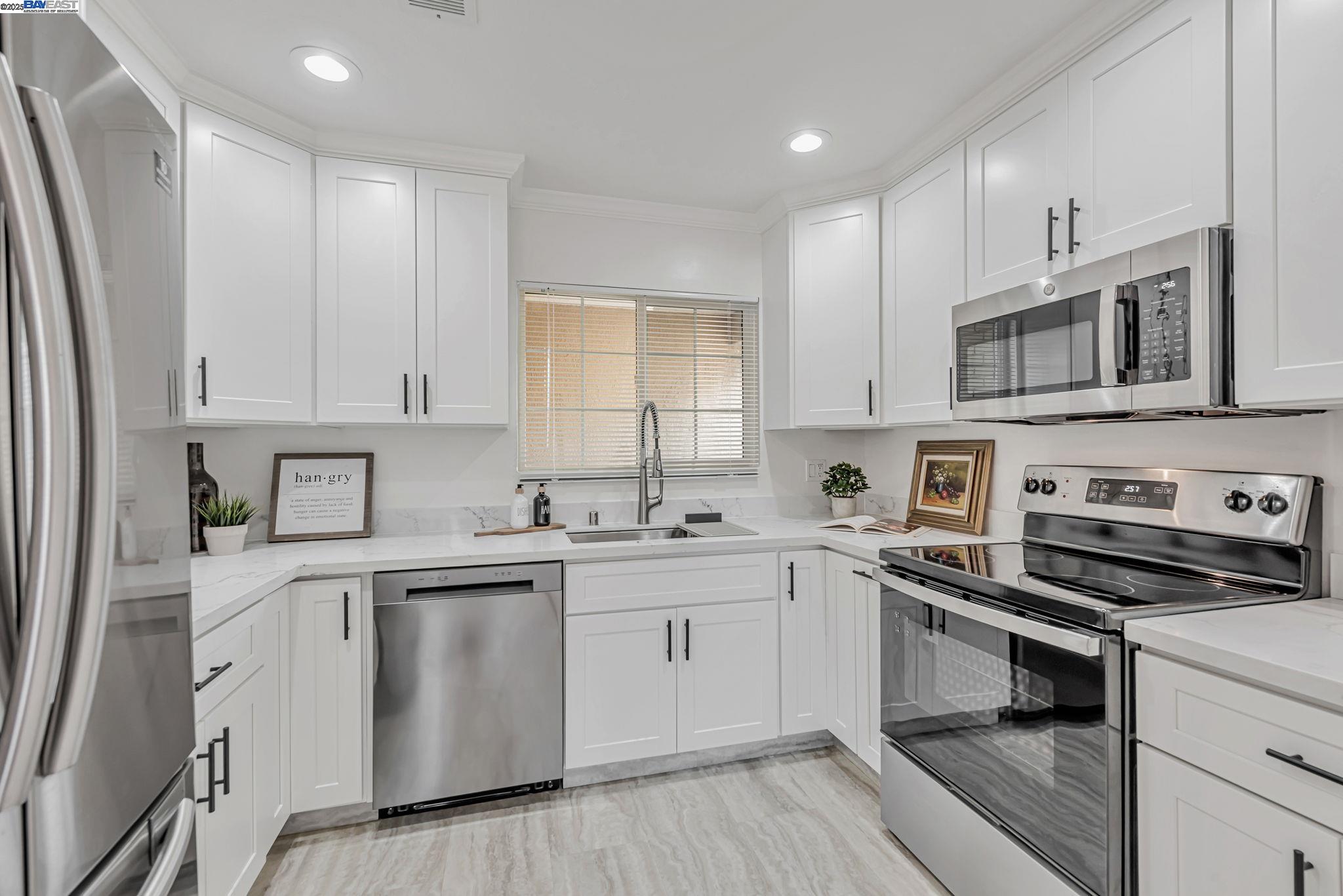 Detail Gallery Image 12 of 40 For 38131 Acacia St., Fremont,  CA 94536-3903 - 3 Beds | 2 Baths