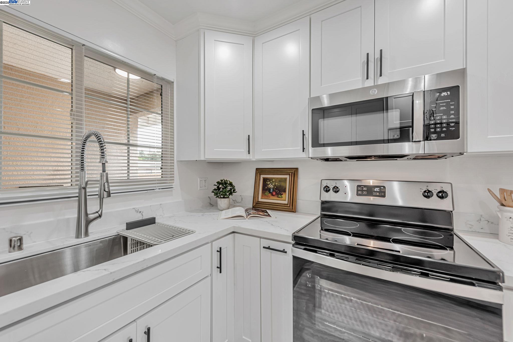 Detail Gallery Image 13 of 40 For 38131 Acacia St., Fremont,  CA 94536-3903 - 3 Beds | 2 Baths