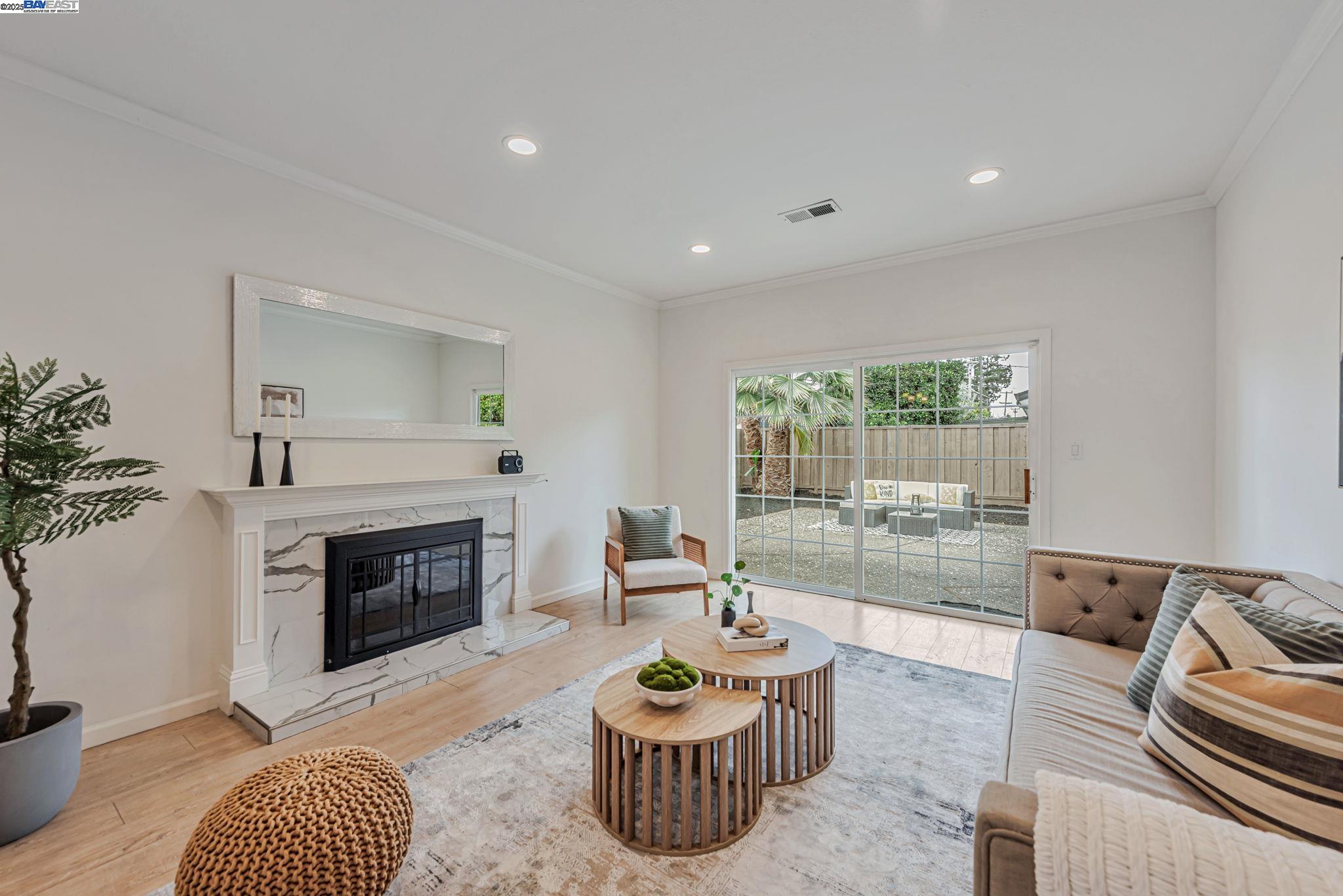 Detail Gallery Image 8 of 40 For 38131 Acacia St., Fremont,  CA 94536-3903 - 3 Beds | 2 Baths