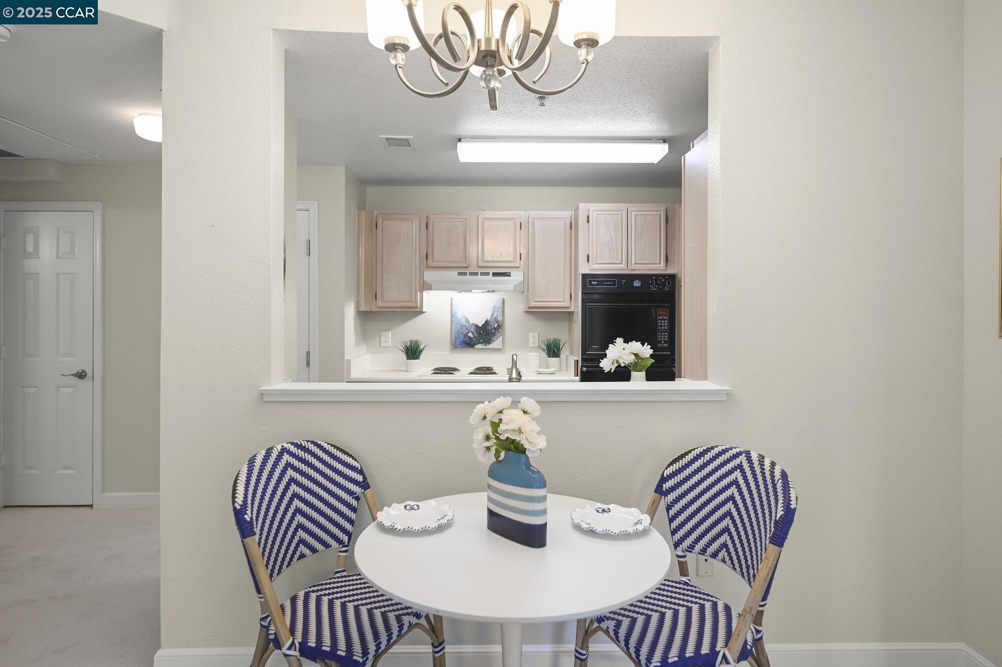 Photo #8: 41113322 Listing: Photo #8