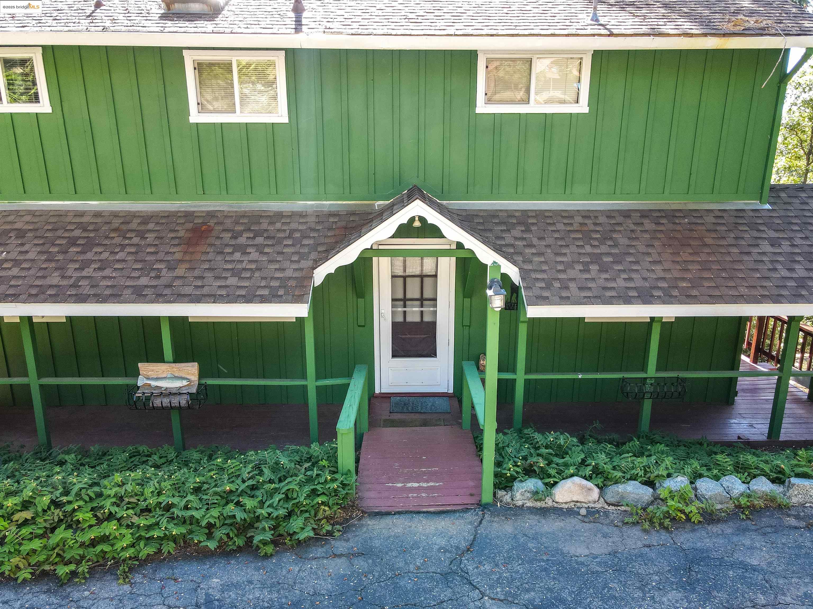 Detail Gallery Image 3 of 40 For 20737 Muheli Rd, Mi Wuk Village,  CA 95346-0000 - 3 Beds | 2/1 Baths