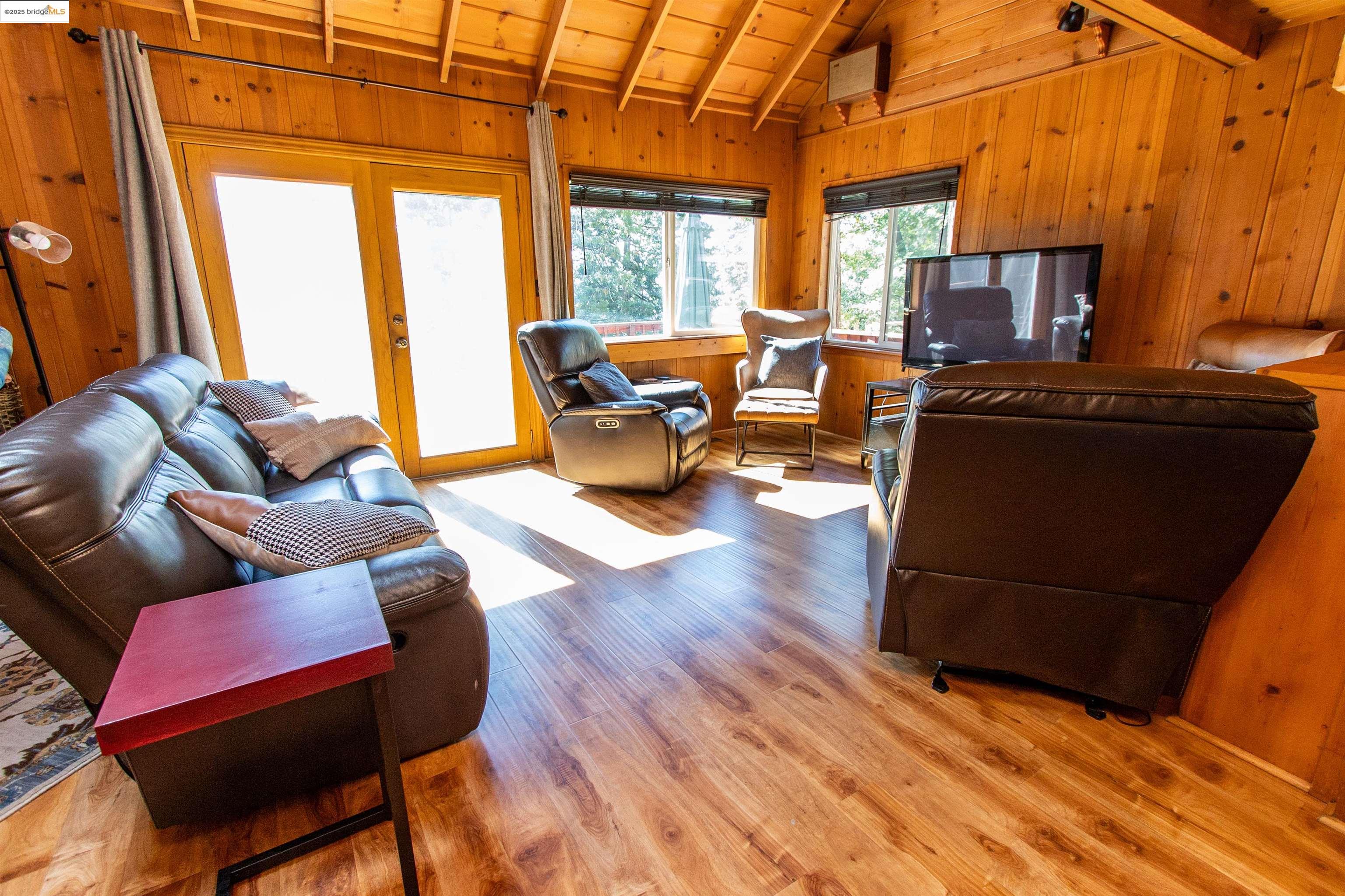 Detail Gallery Image 8 of 40 For 20737 Muheli Rd, Mi Wuk Village,  CA 95346-0000 - 3 Beds | 2/1 Baths