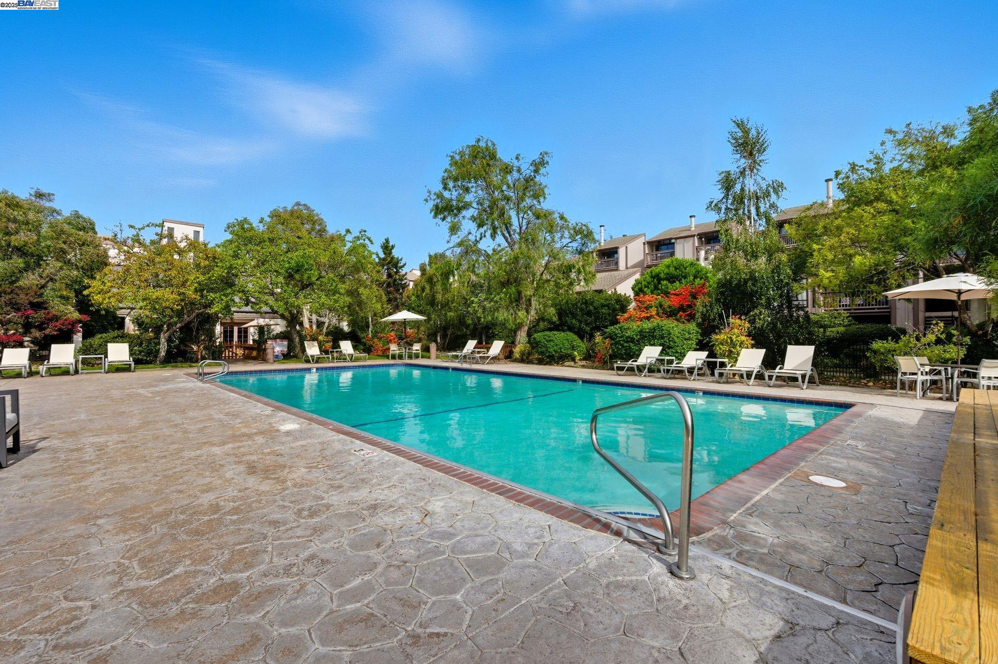 Photo #2: 41113336 Listing 